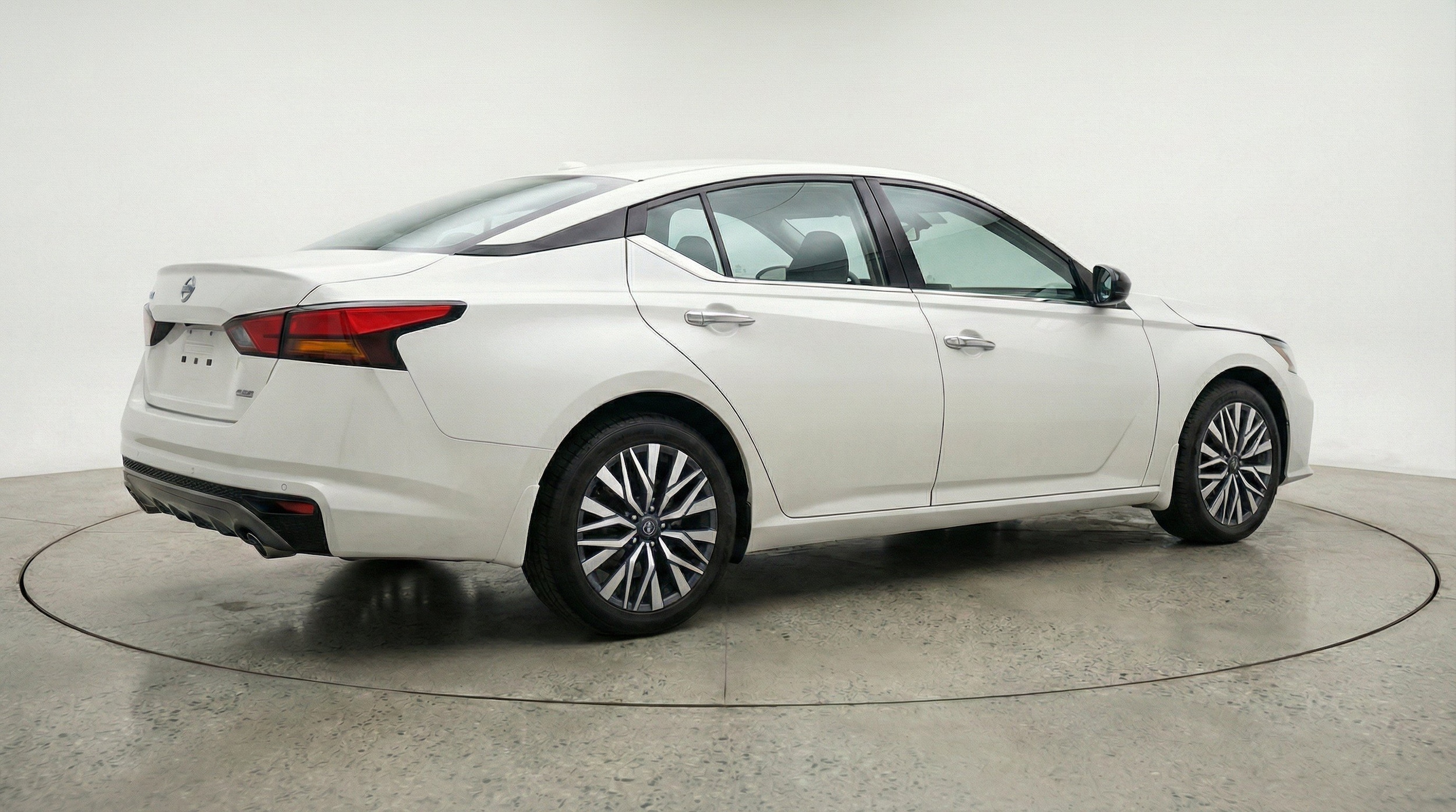 Thumbnail: 2025 Nissan Altima - 9