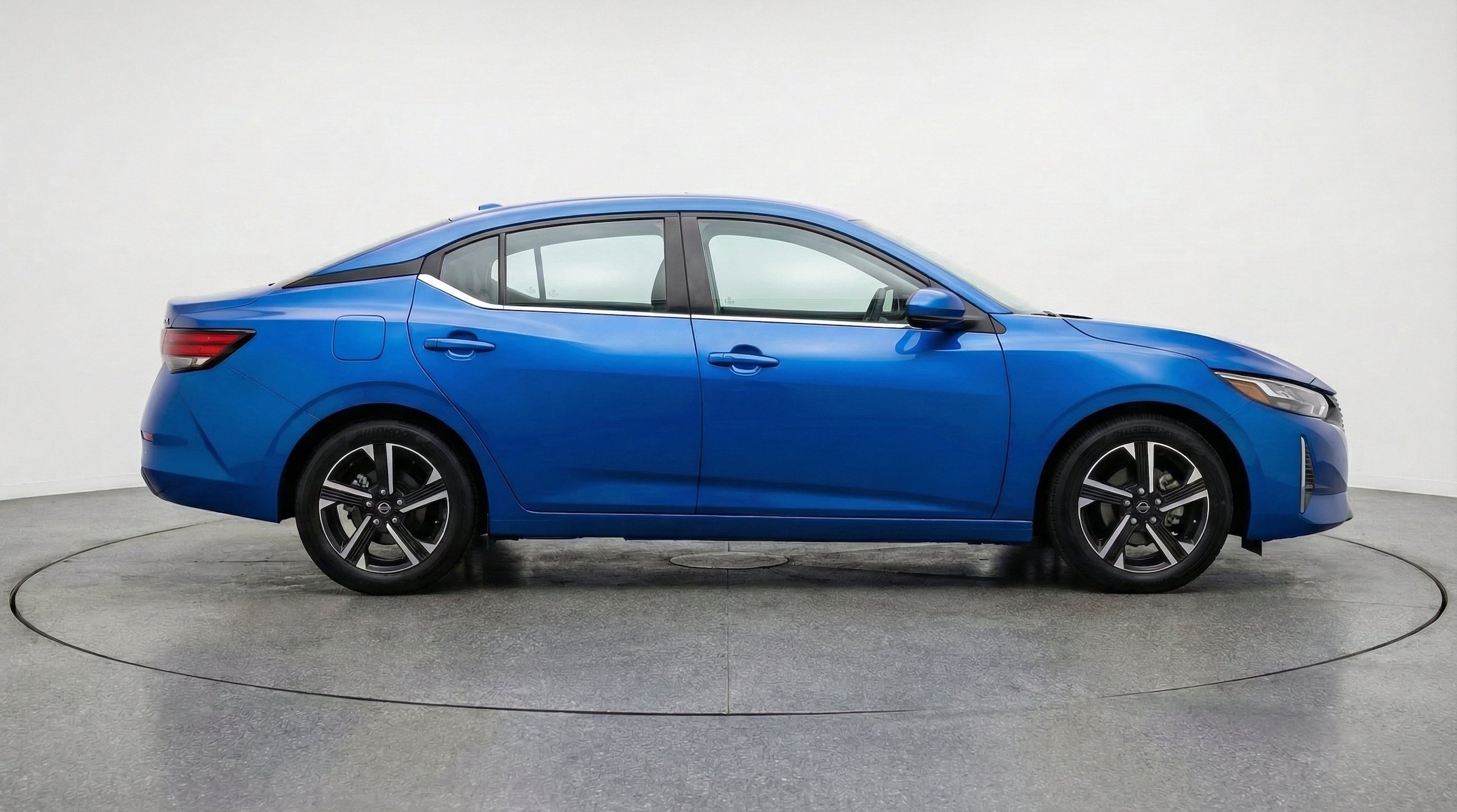Thumbnail: 2025 Nissan Sentra - 11