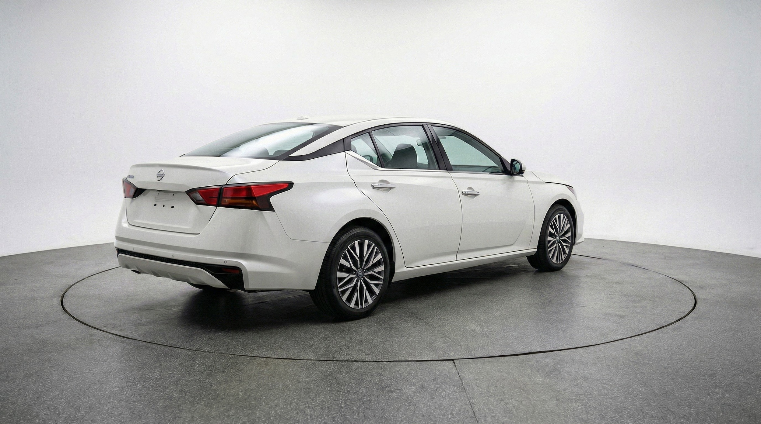 Thumbnail: 2025 Nissan Altima - 9