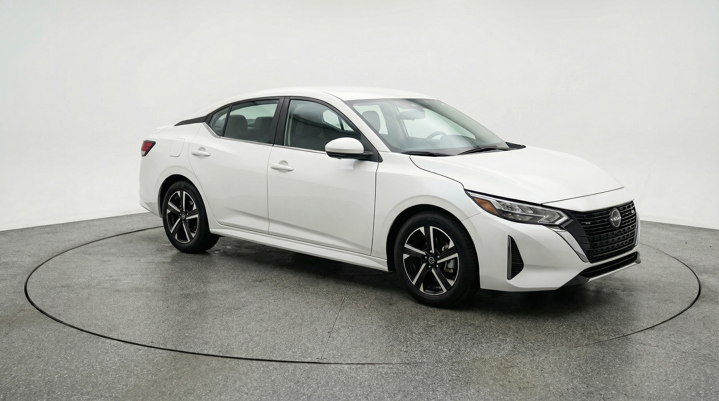 Thumbnail: 2025 Nissan Sentra - 1