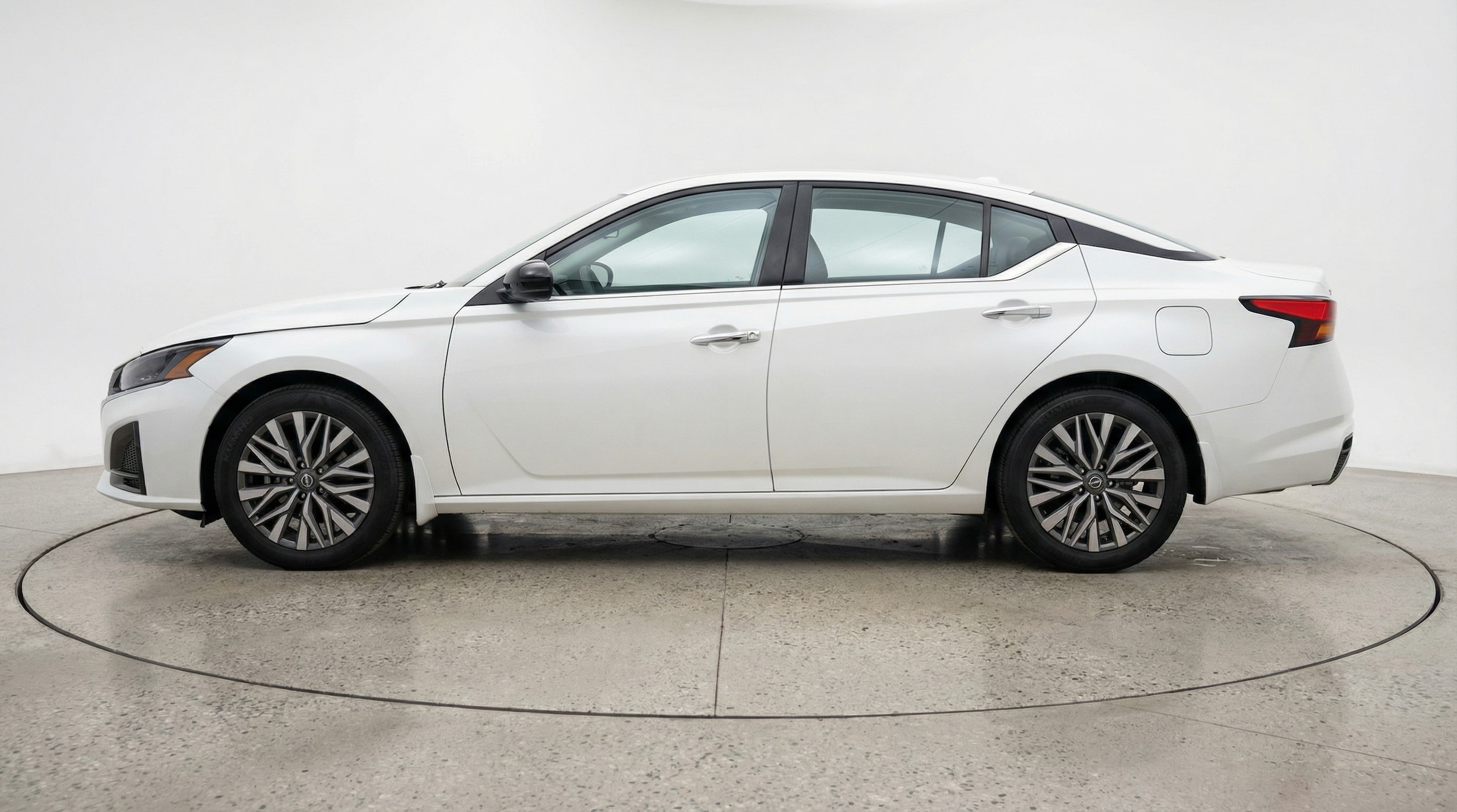 Thumbnail: 2025 Nissan Altima - 4