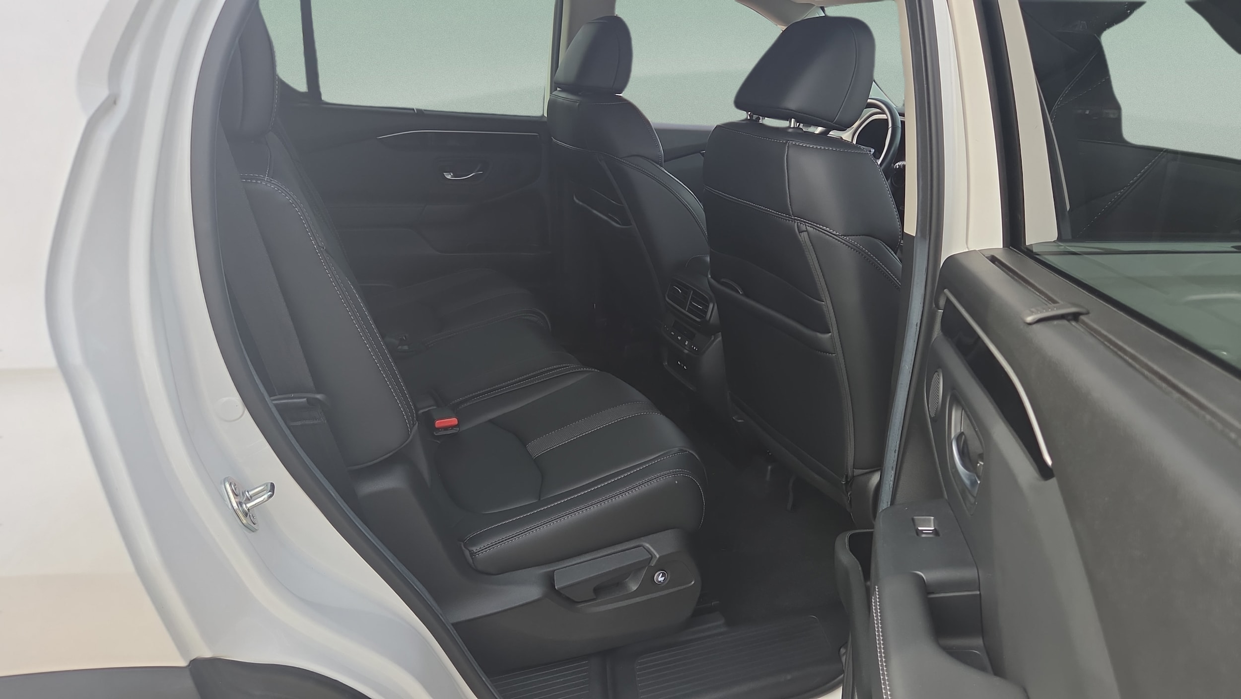 2025 Honda Pilot EX-L - Photo 16