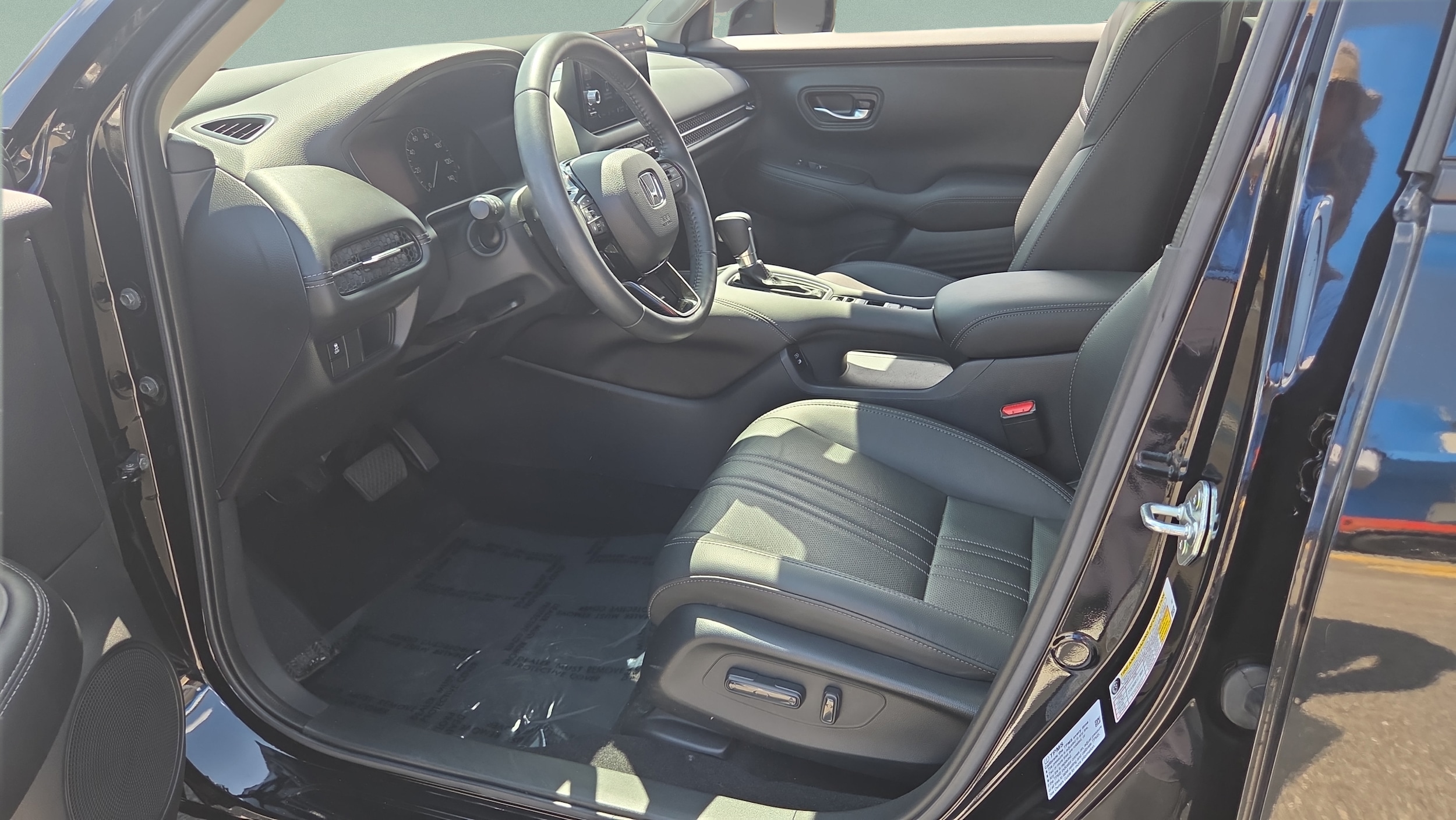 2025 Honda HR-V EX-L - Photo 10