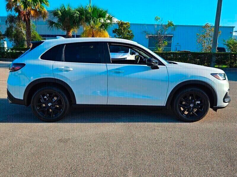 2026 Honda HR-V Sport photo 3