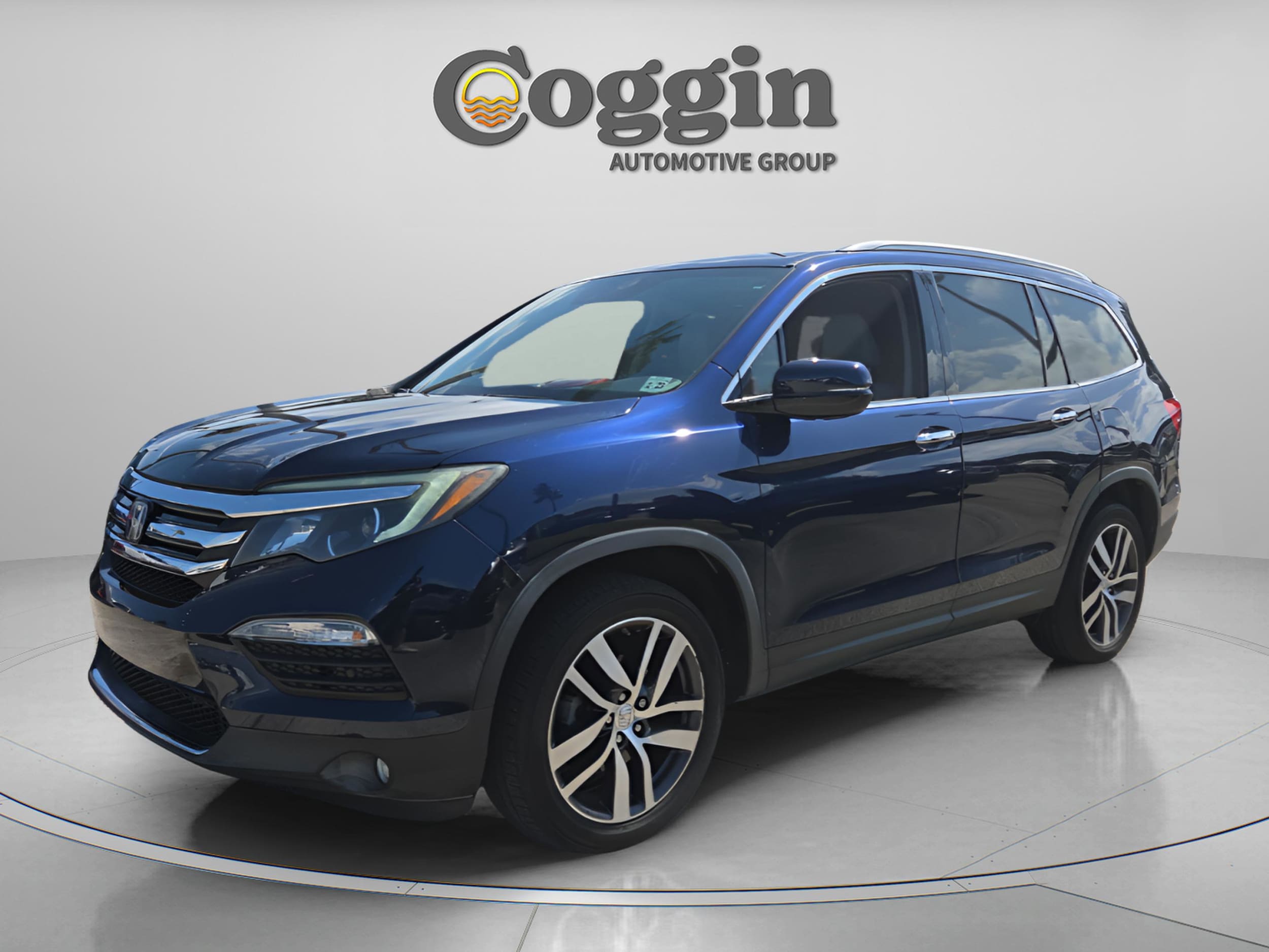 2017 Honda Pilot 4WD Touring's photo