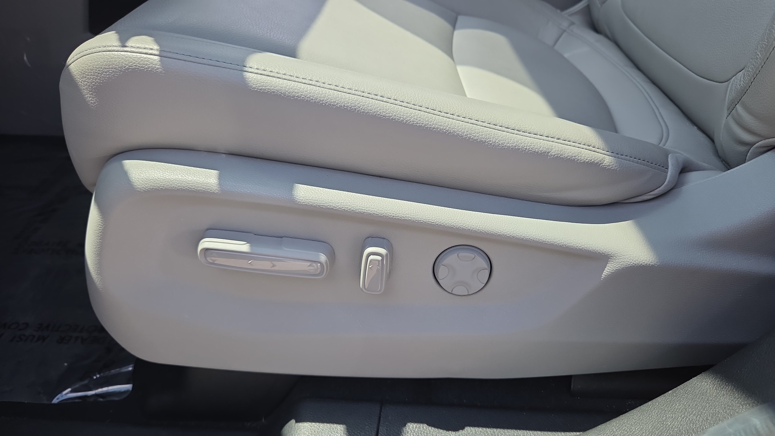 2024 Honda Odyssey EX-L - Photo 11