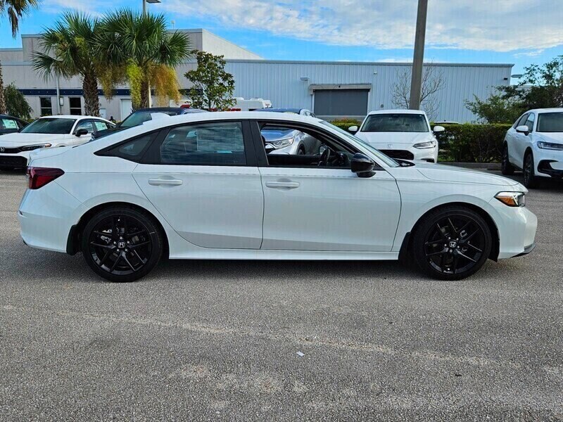2026 Honda Civic Sport photo 3