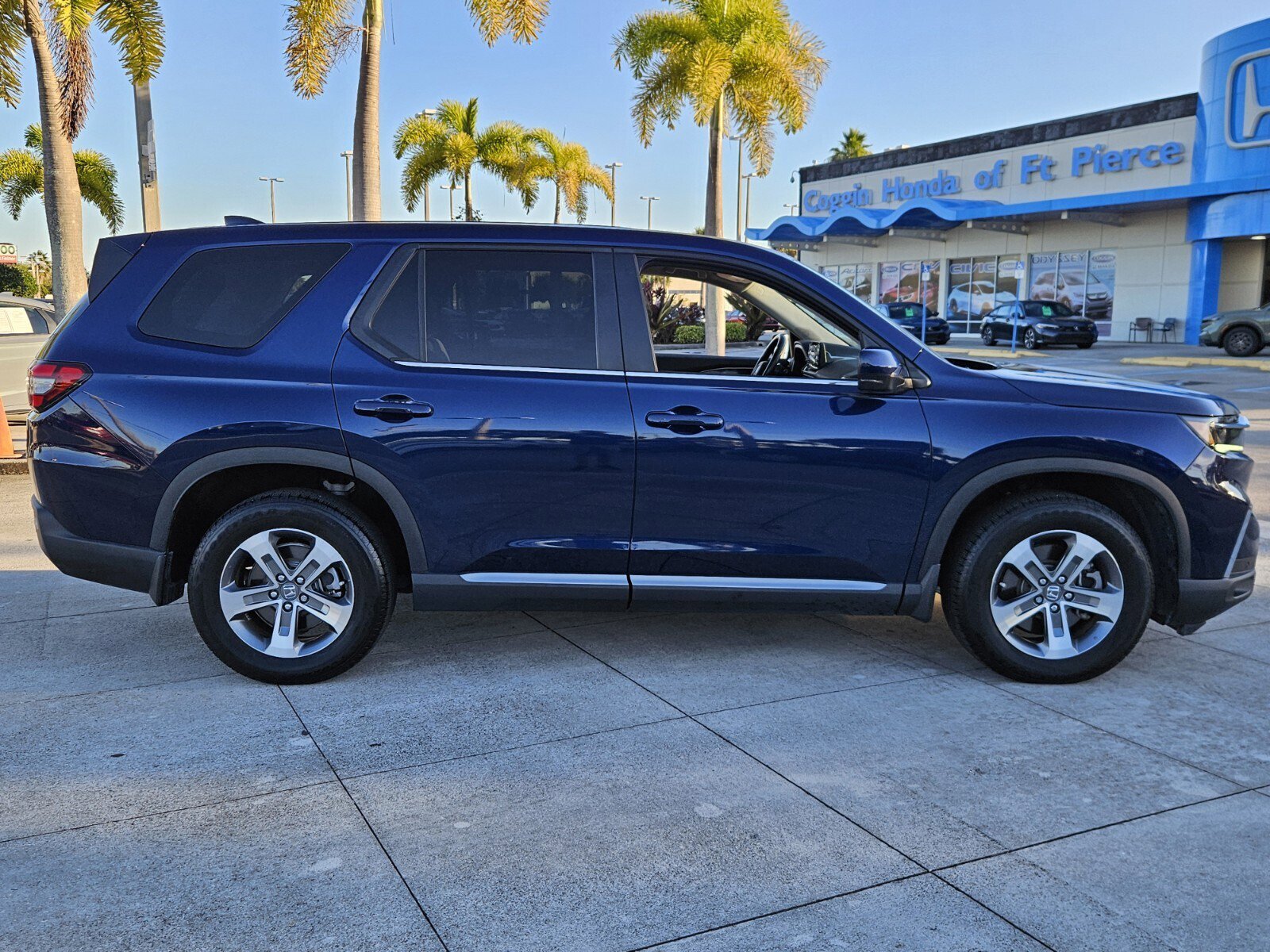 2025 Honda Pilot EX-L photo 2