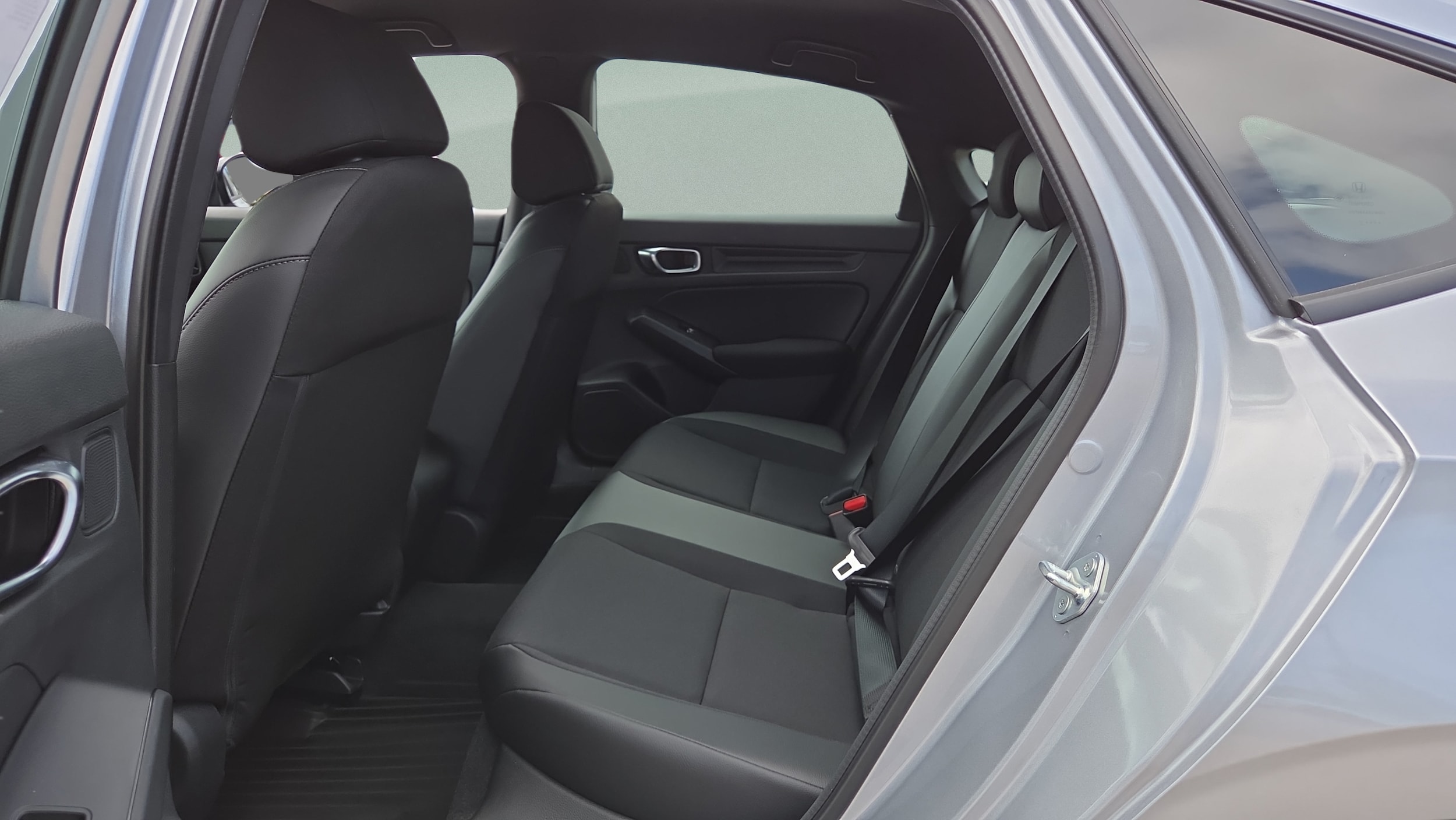 2026 Honda Civic Hatchback Sport - Photo 13
