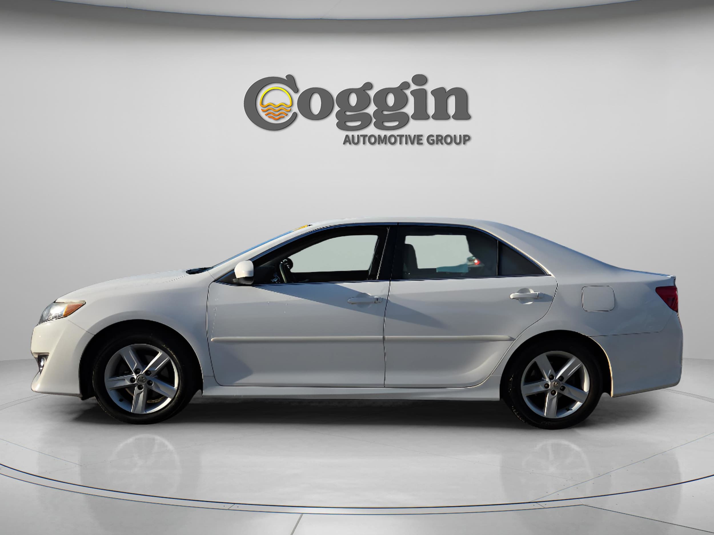 Used 2012 Toyota Camry L with VIN 4T1BF1FK2CU105220 for sale in Fort Pierce, FL