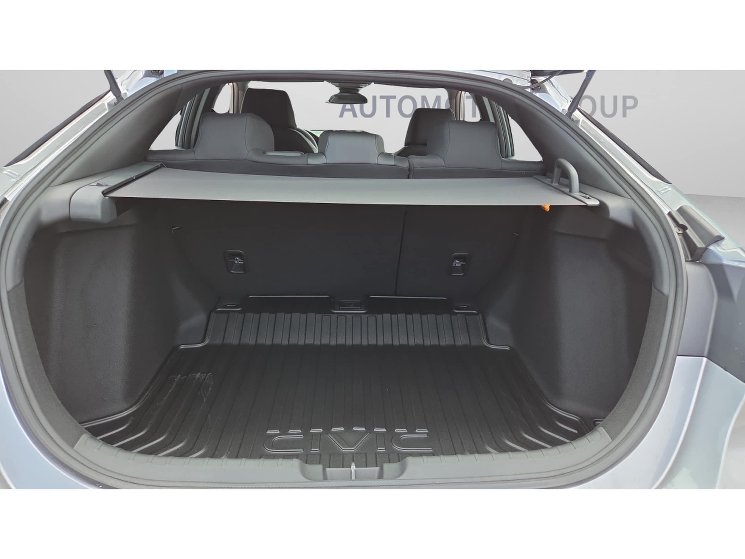 2026 Honda Civic Hatchback Sport - Photo 17
