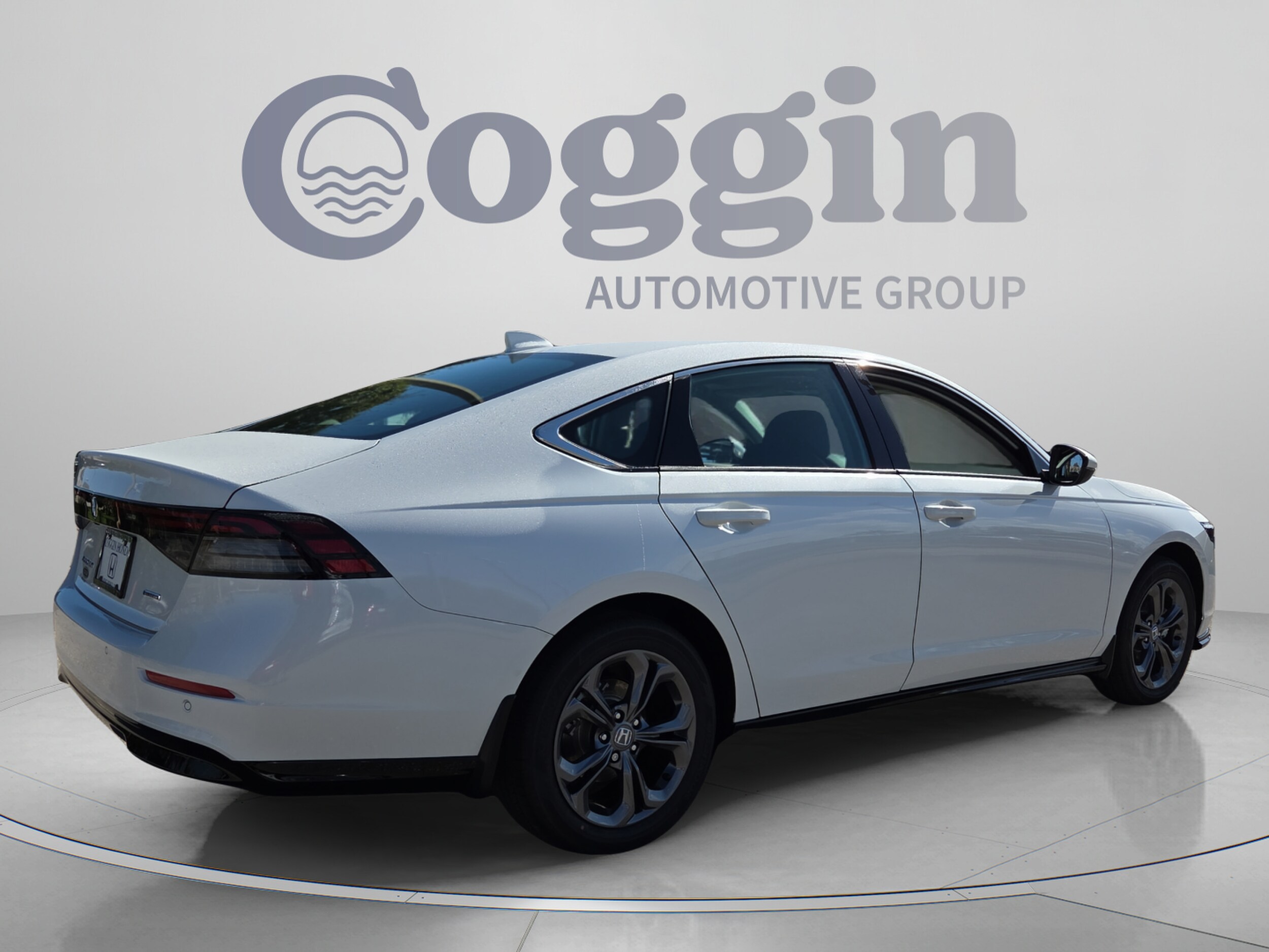 2026 Honda Accord Hybrid EX-L - Photo 6