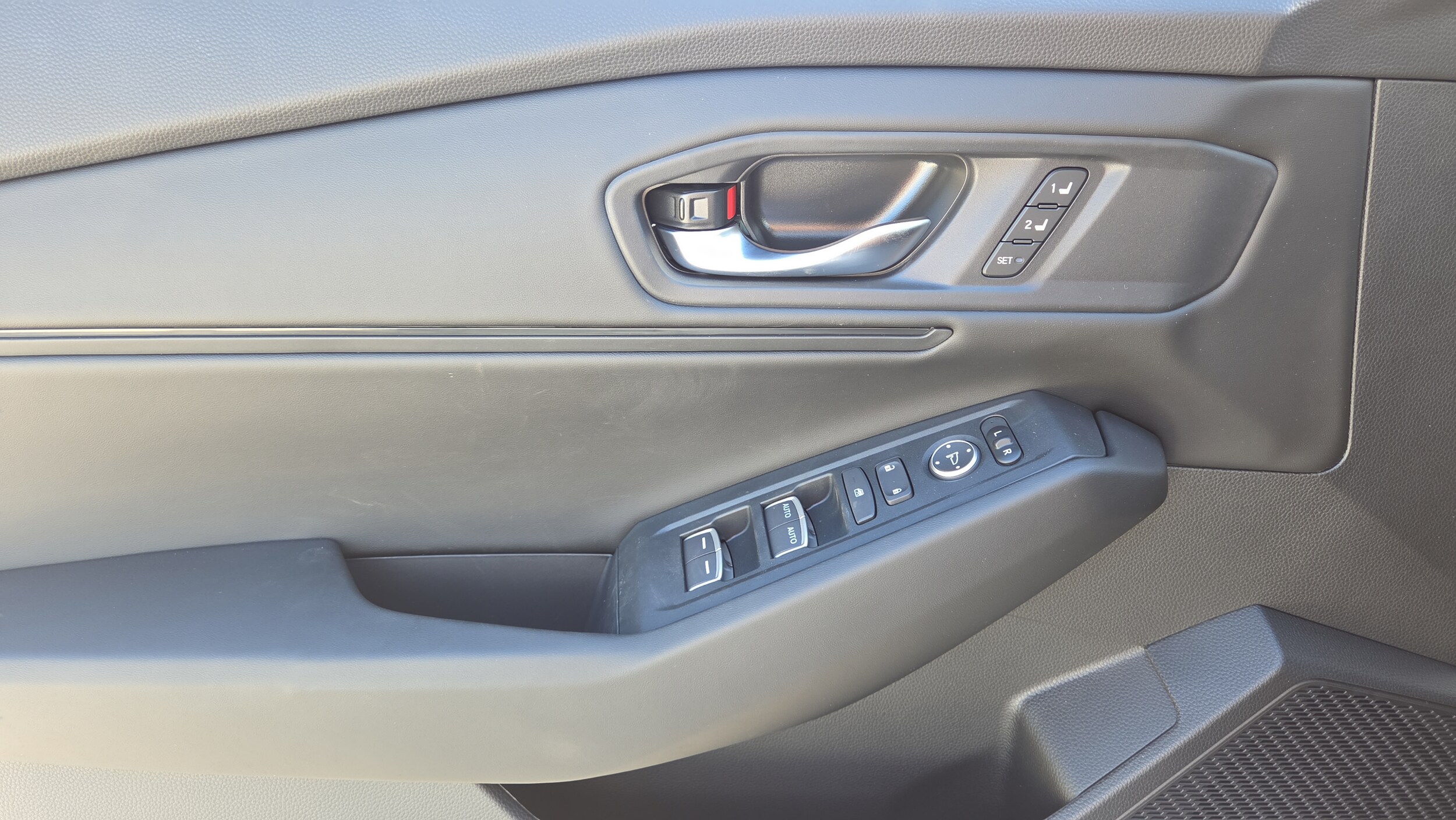 2026 Honda Accord Hybrid EX-L - Photo 37