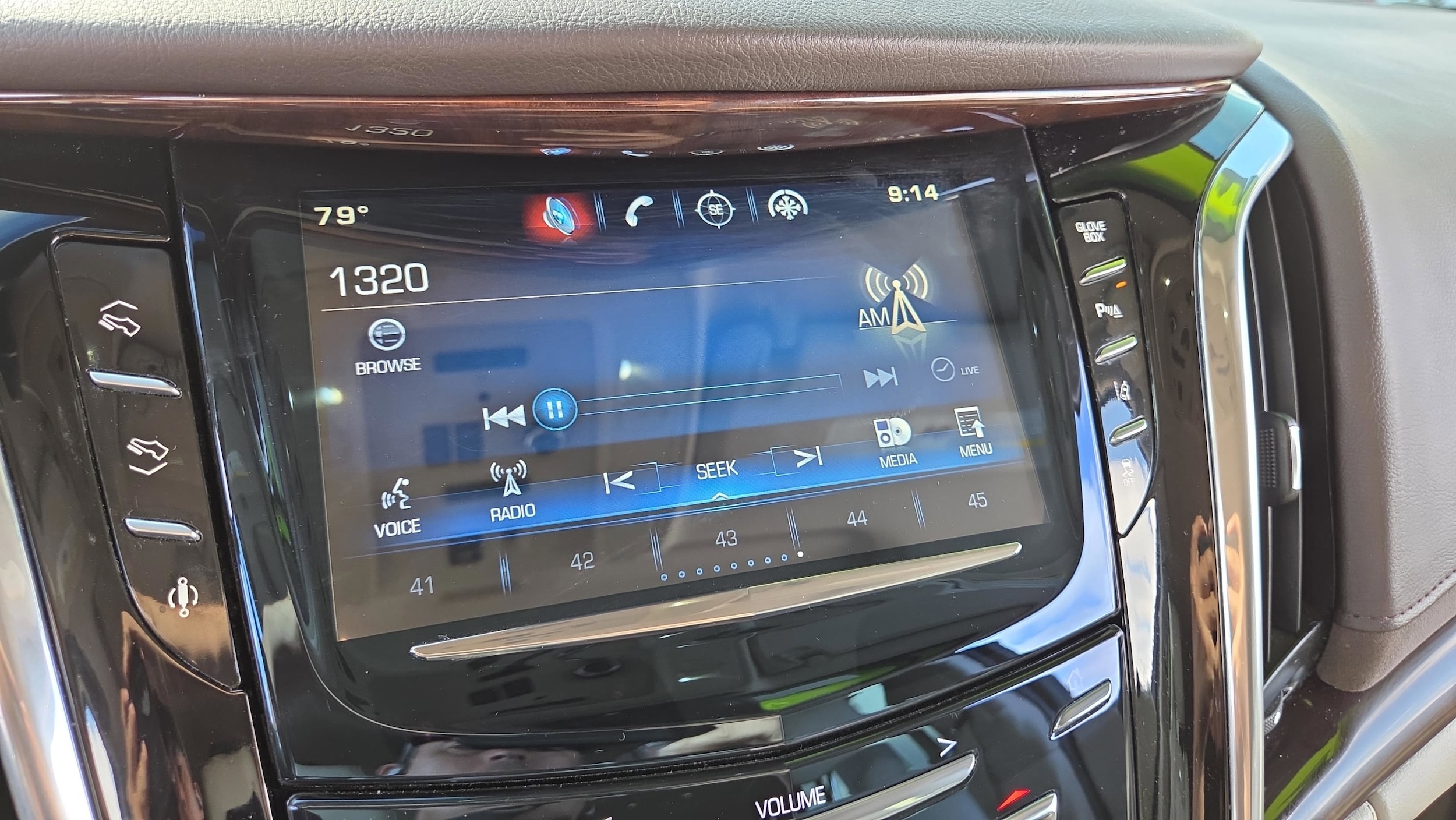 2015 Cadillac Escalade Luxury - Photo 29