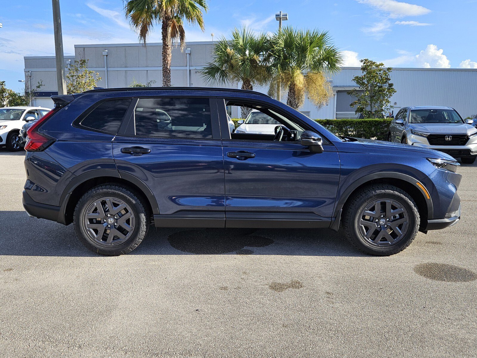2026 Honda CR-V Hybrid photo 2