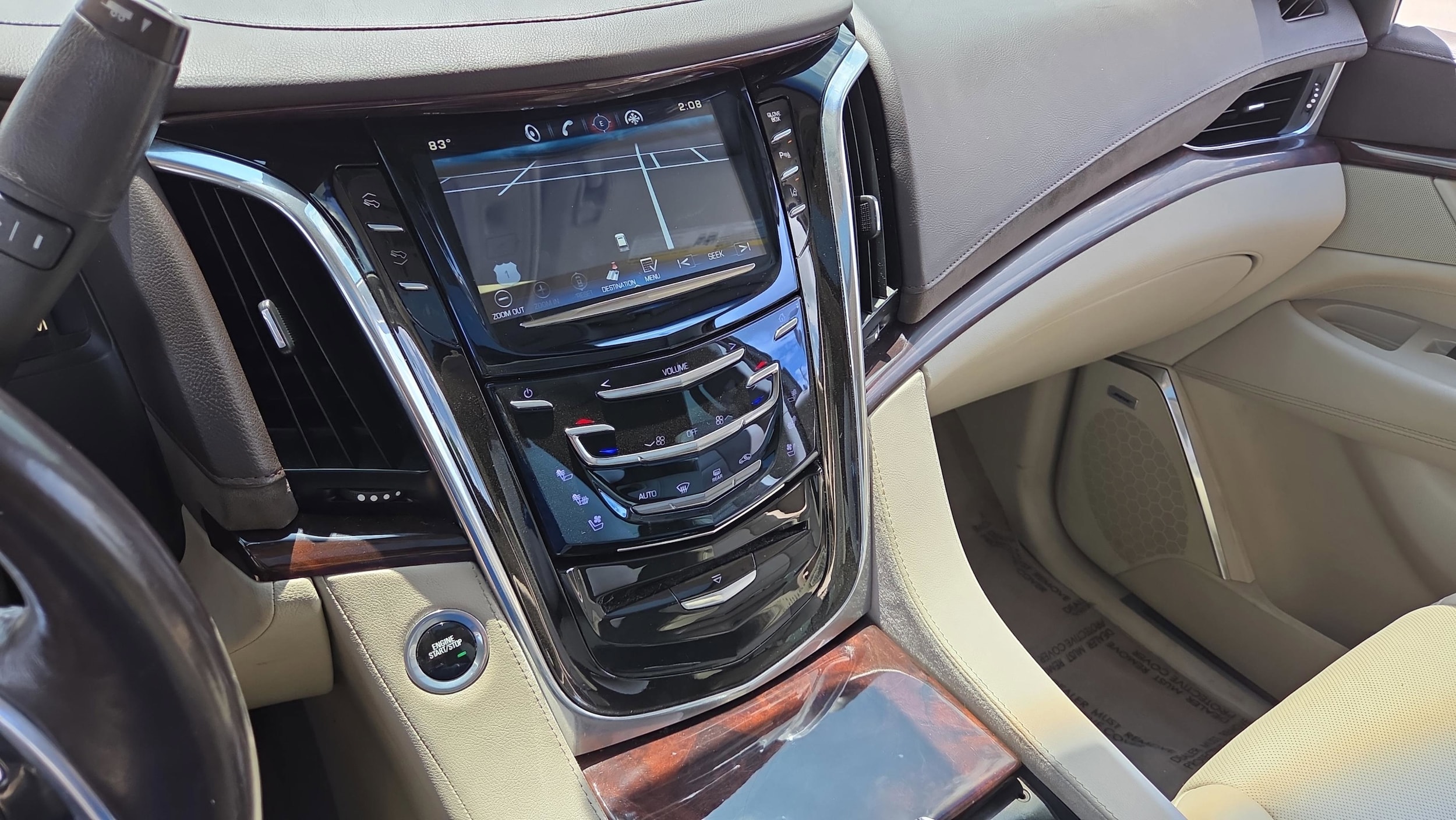 2015 Cadillac Escalade Luxury - Photo 29