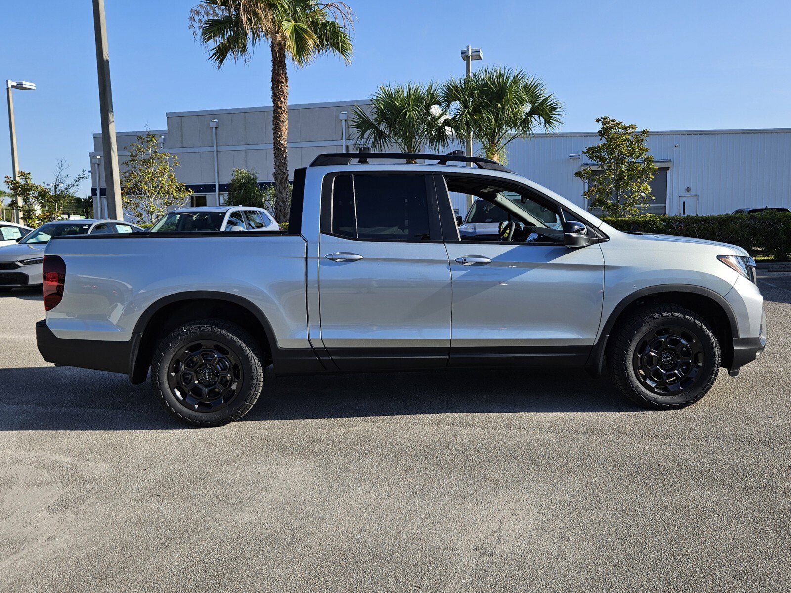 2025 Honda Ridgeline TrailSport photo 3