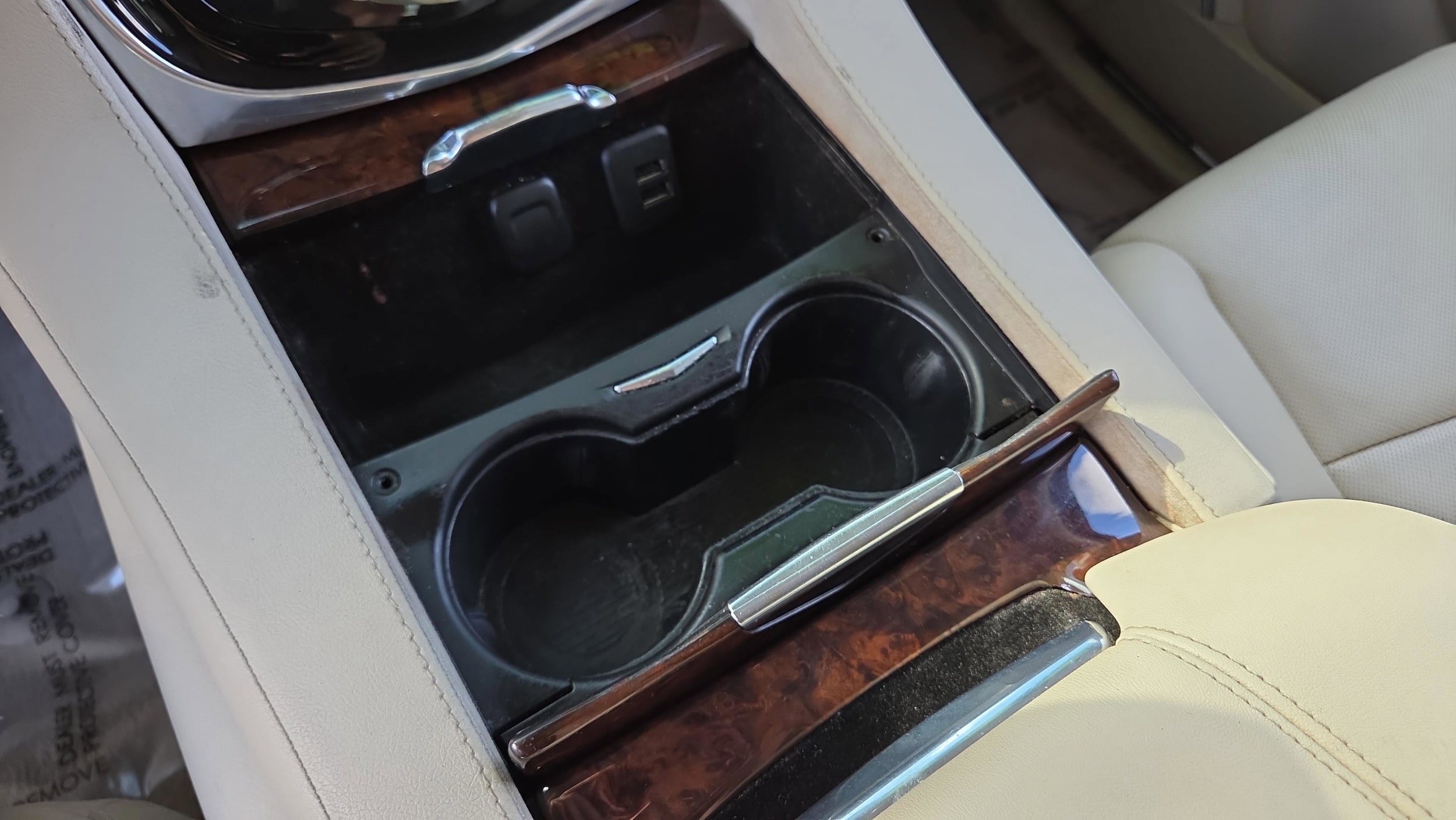 2015 Cadillac Escalade Luxury - Photo 31