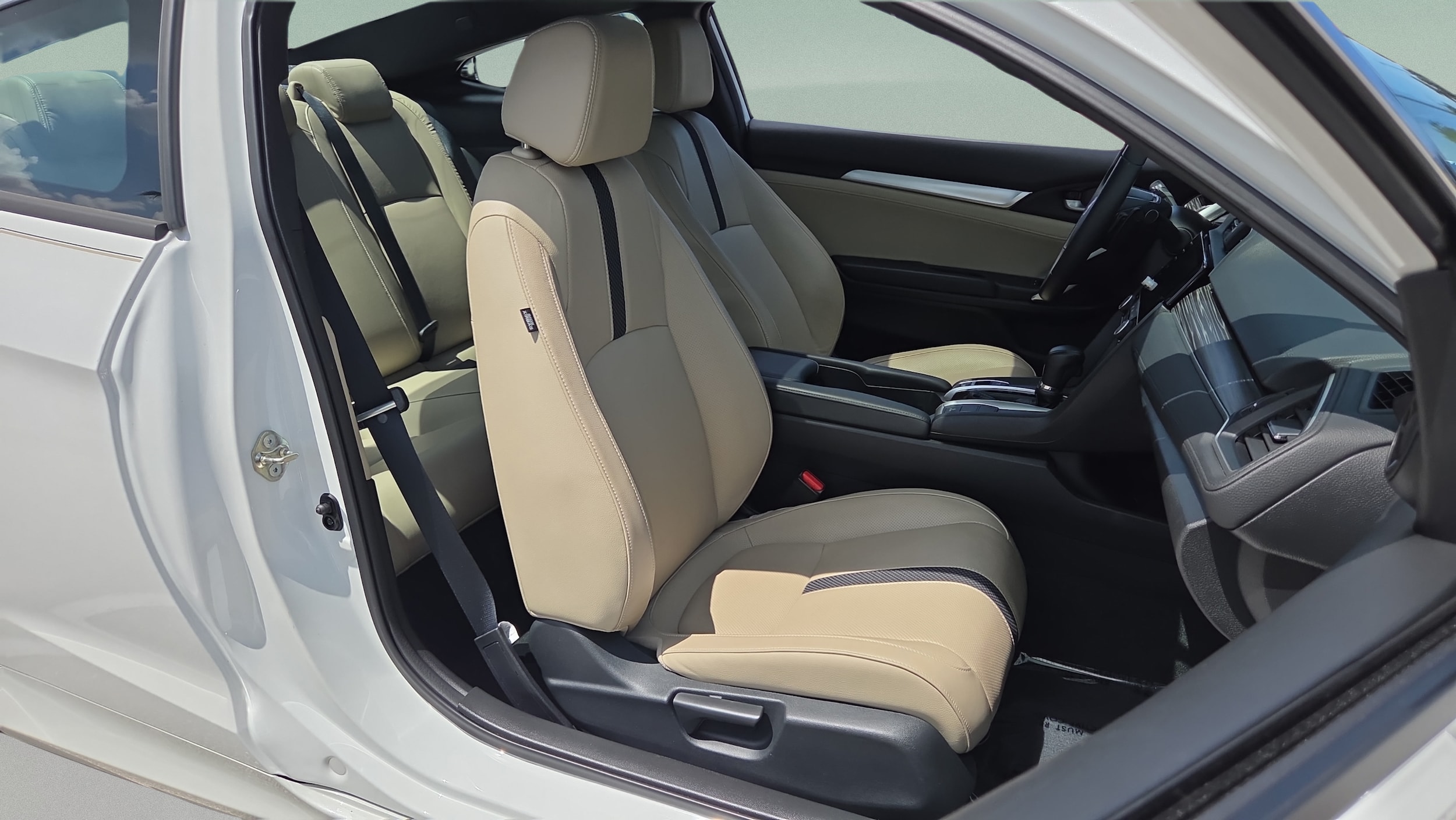 2019 Honda Civic Touring - Photo 16