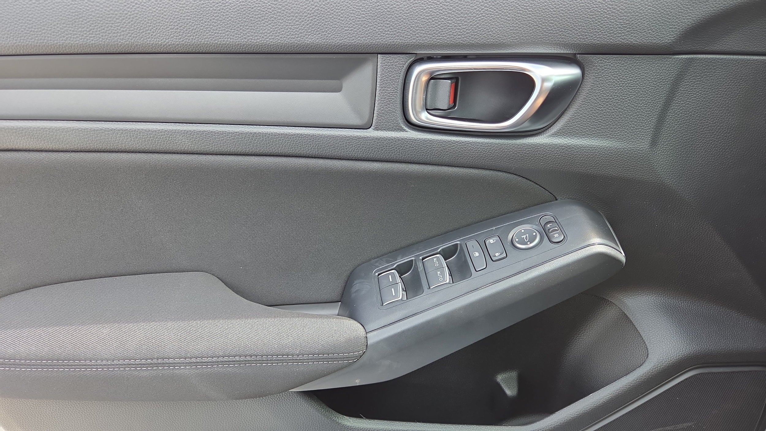 2026 Honda Civic Hatchback Sport - Photo 38