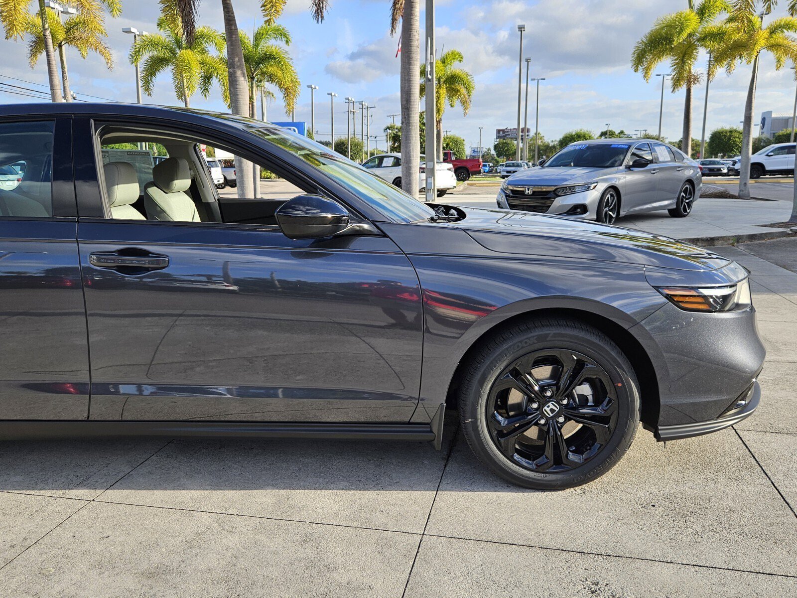 2025 Honda Accord SE photo 2