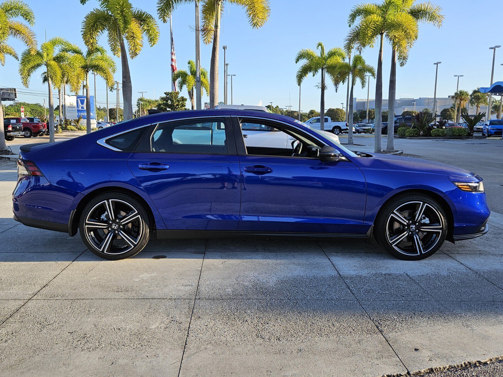 2025 Honda Accord Hybrid Sport photo 2