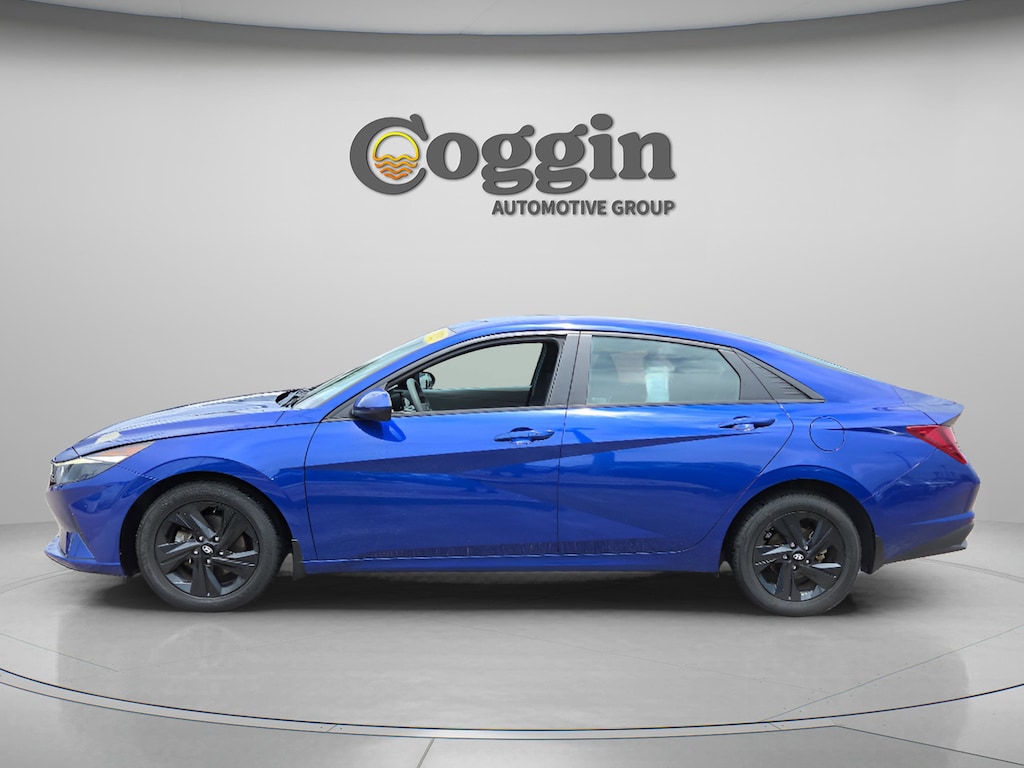Used 2023 Hyundai Elantra SEL Sedan