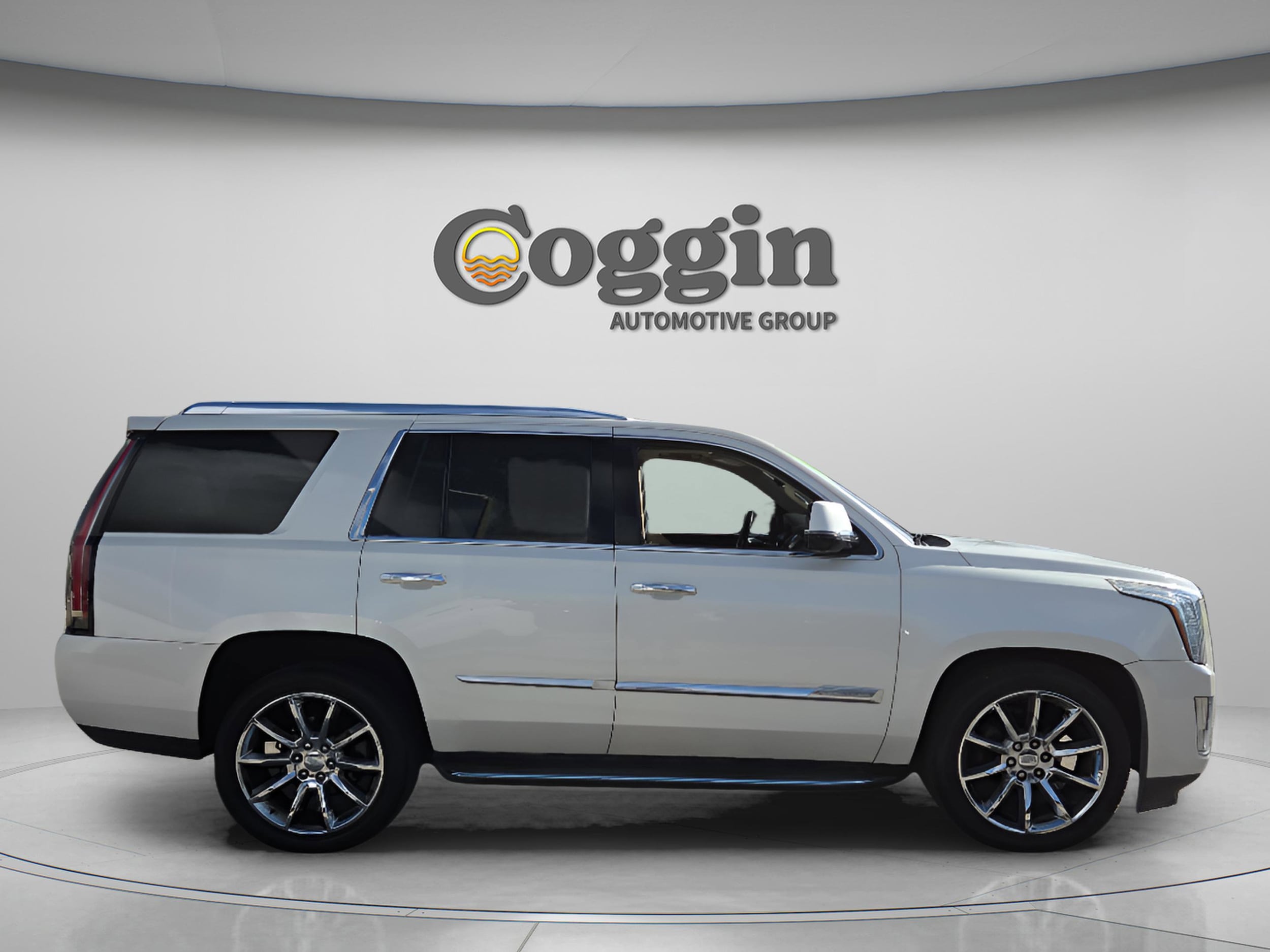 2015 Cadillac Escalade Luxury - Photo 8