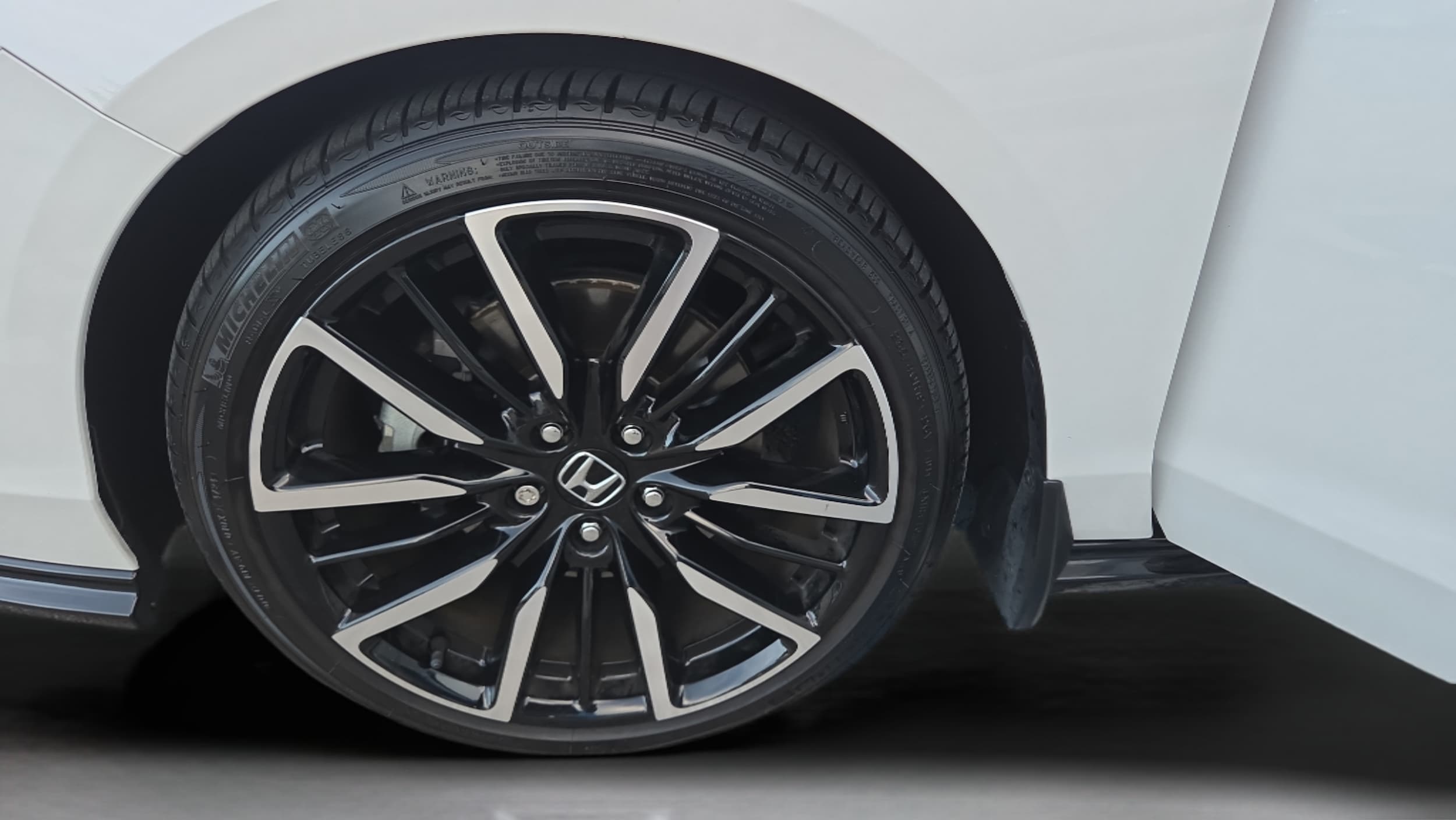 2025 Honda Accord Hybrid Touring - Photo 40