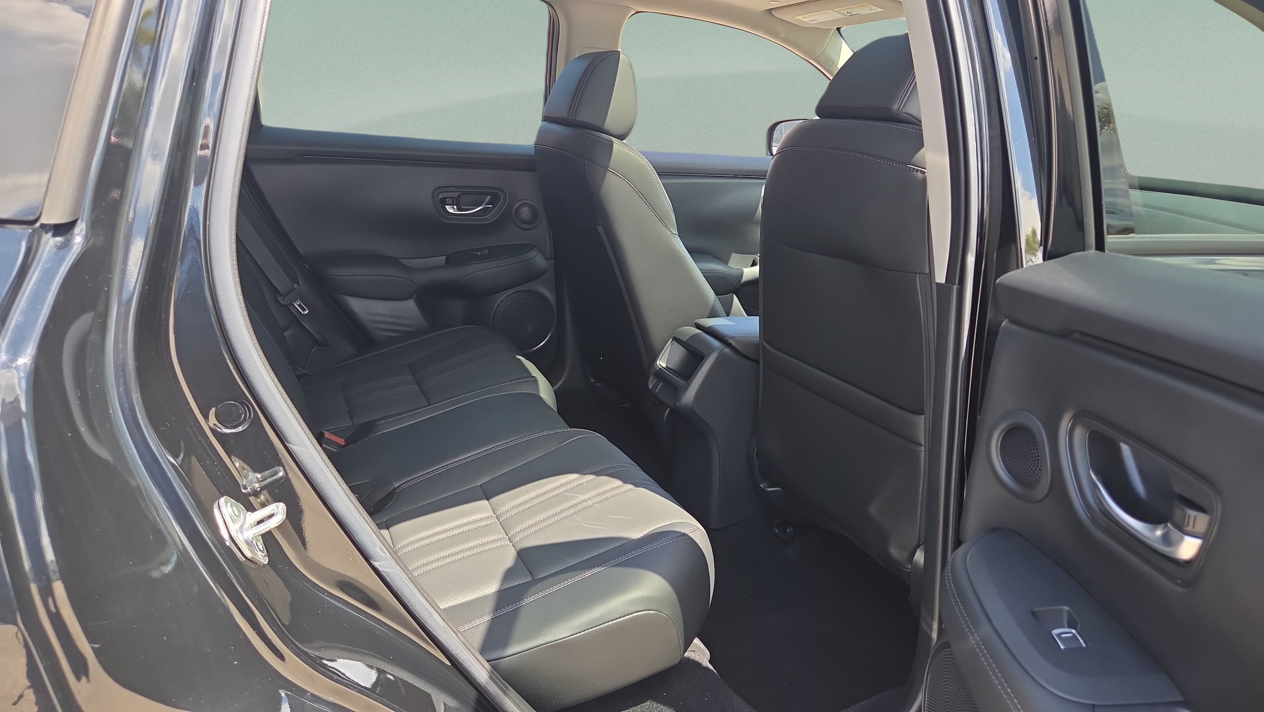 2025 Honda HR-V EX-L - Photo 16