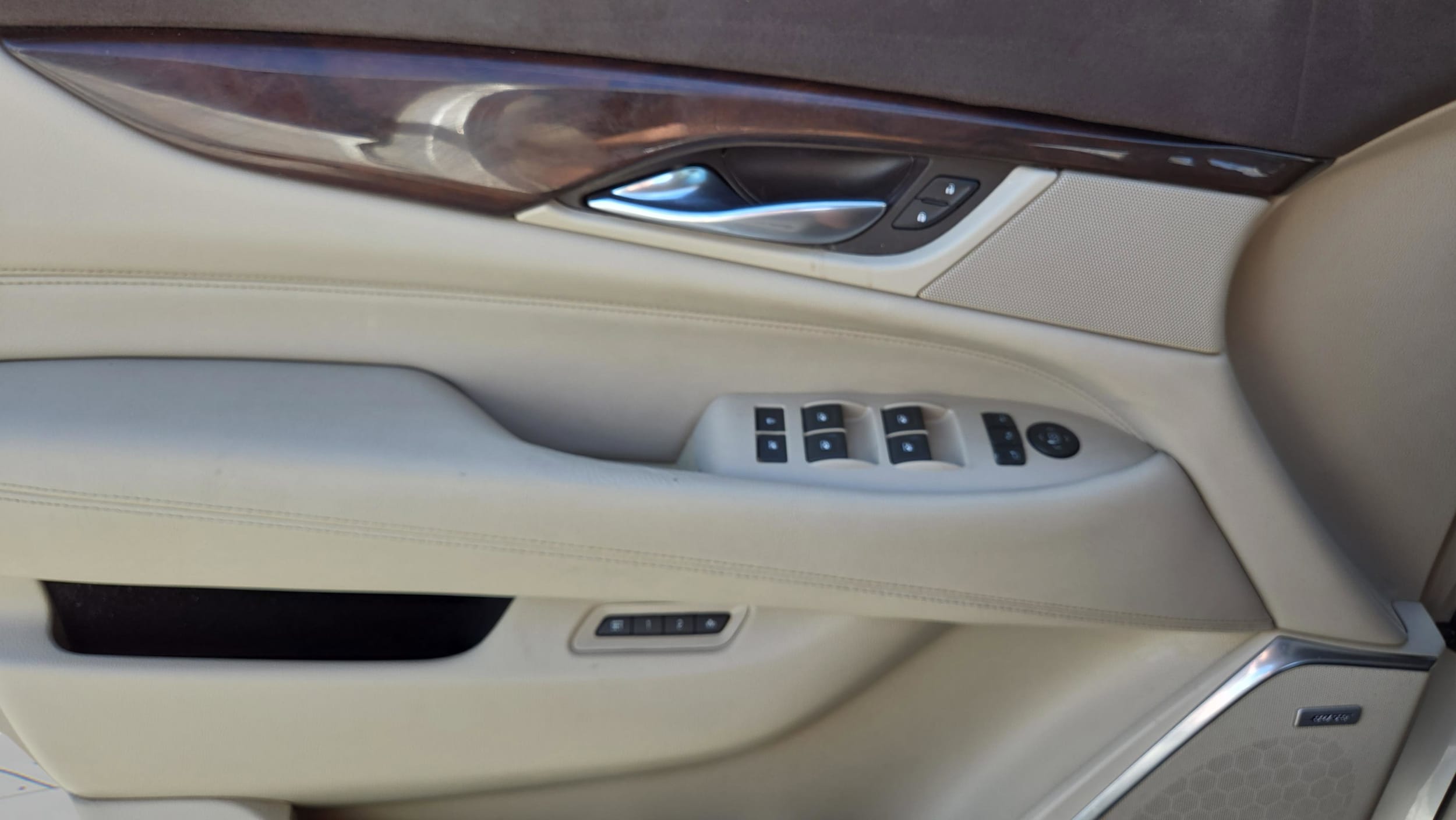 2015 Cadillac Escalade Luxury - Photo 38