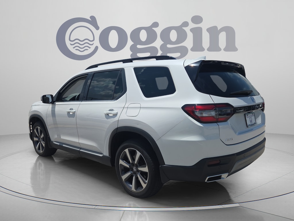 Certified 2025 Honda Pilot Touring SUV
