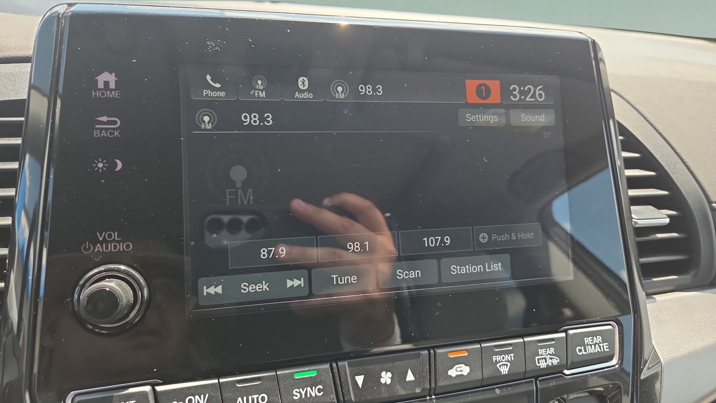 2024 Honda Odyssey EX-L - Photo 29