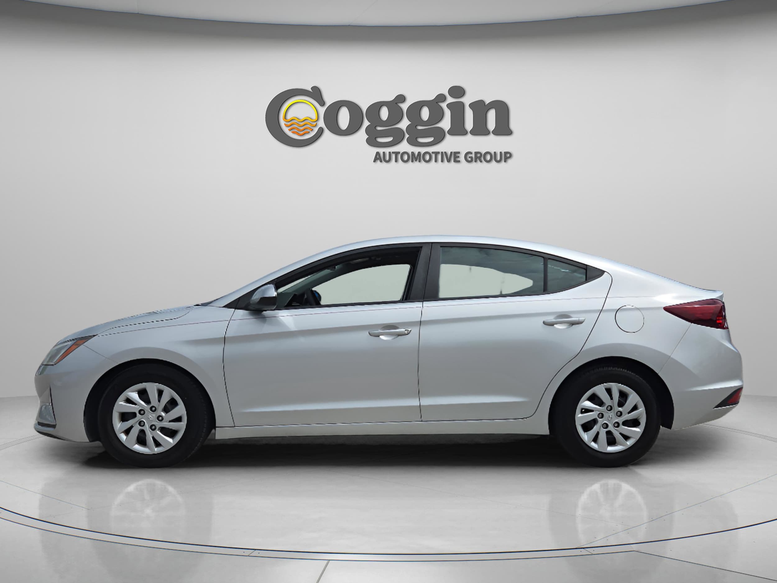 Used 2019 Hyundai Elantra SE with VIN 5NPD74LF4KH441236 for sale in Fort Pierce, FL