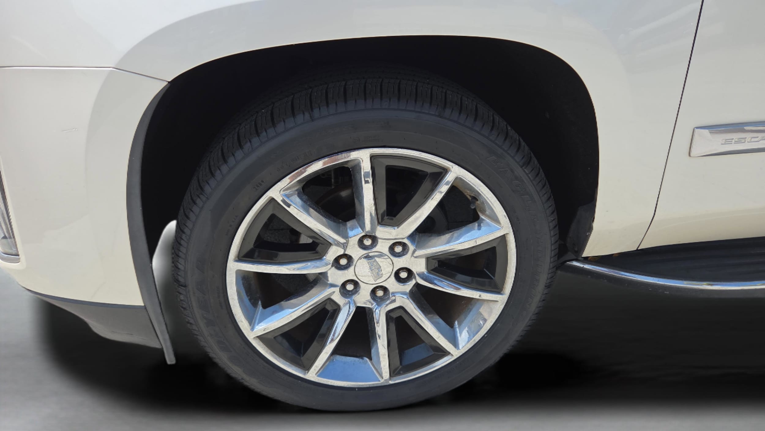 2015 Cadillac Escalade Luxury - Photo 40
