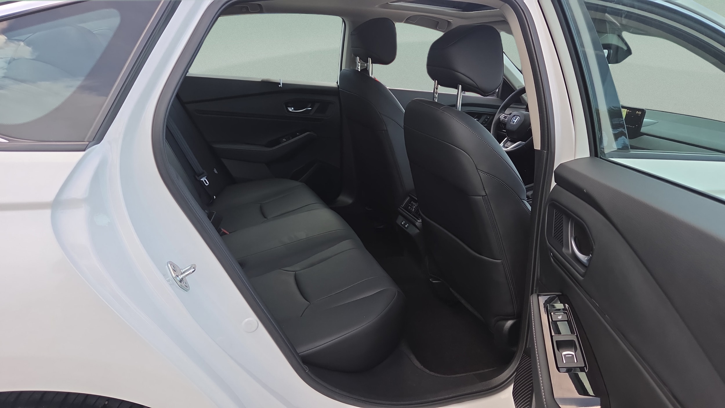 2025 Honda Accord Hybrid Touring - Photo 16