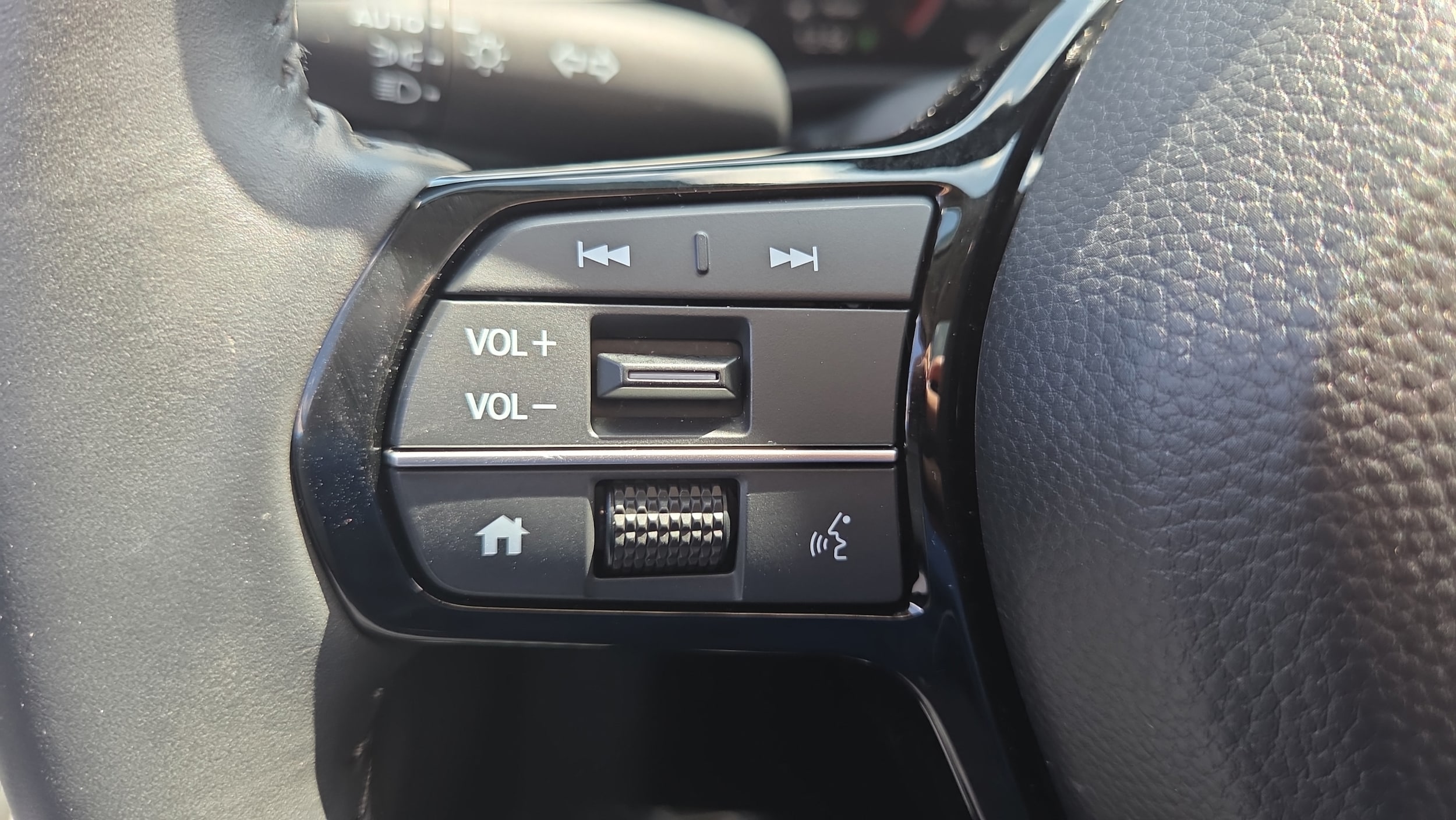 2025 Honda HR-V EX-L - Photo 23