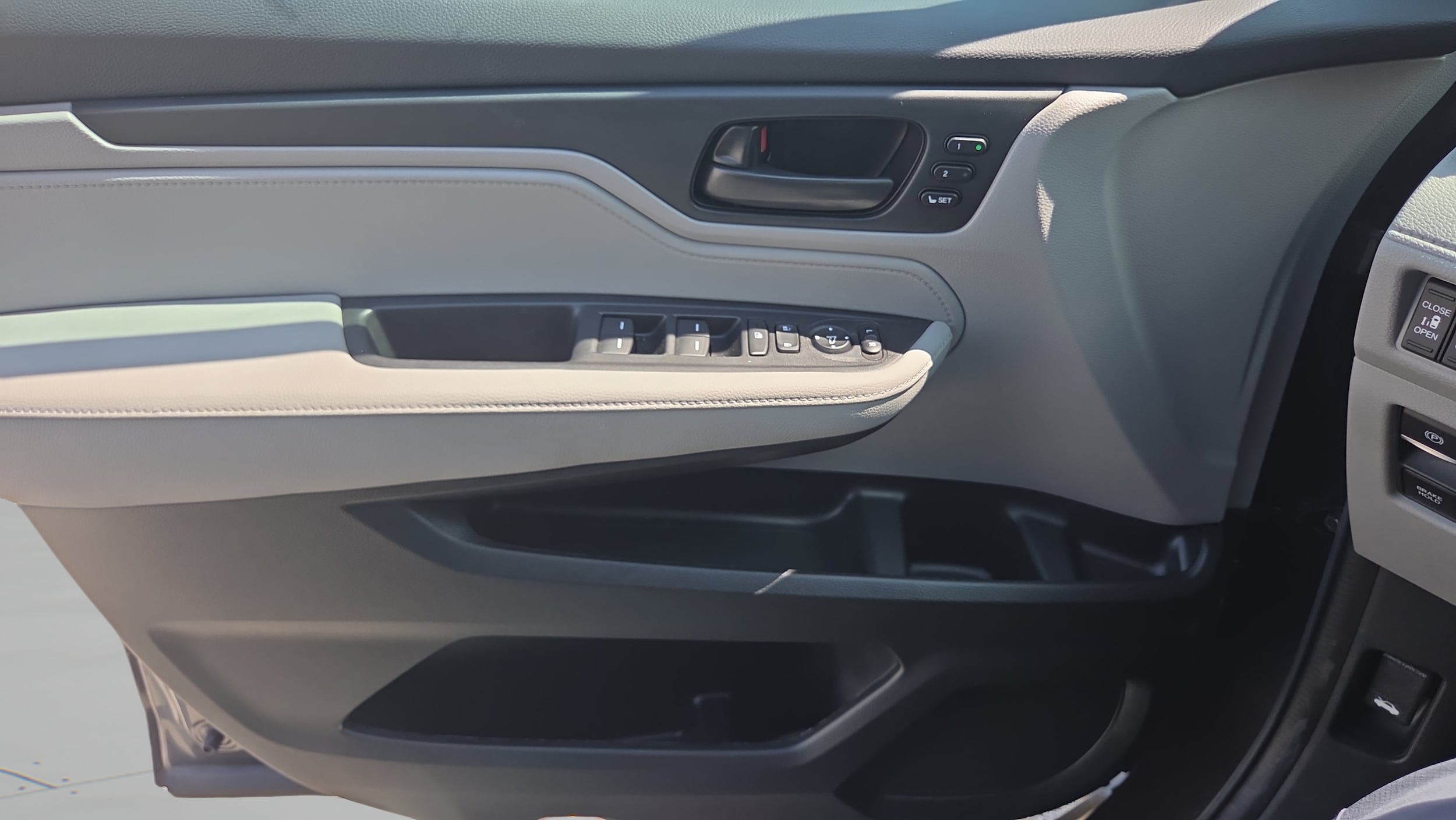 2024 Honda Odyssey EX-L - Photo 36