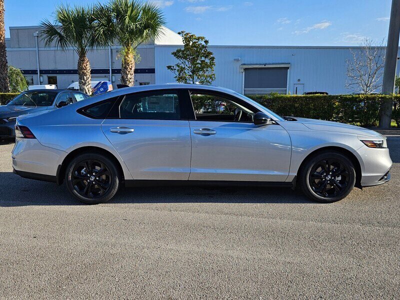 2025 Honda Accord SE photo 3