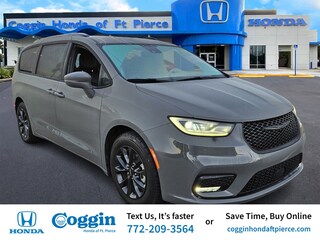 2021 Chrysler Pacifica Touring L Van Passenger Van