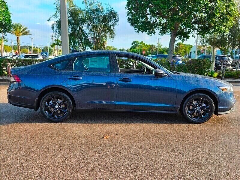 2025 Honda Accord SE photo 3