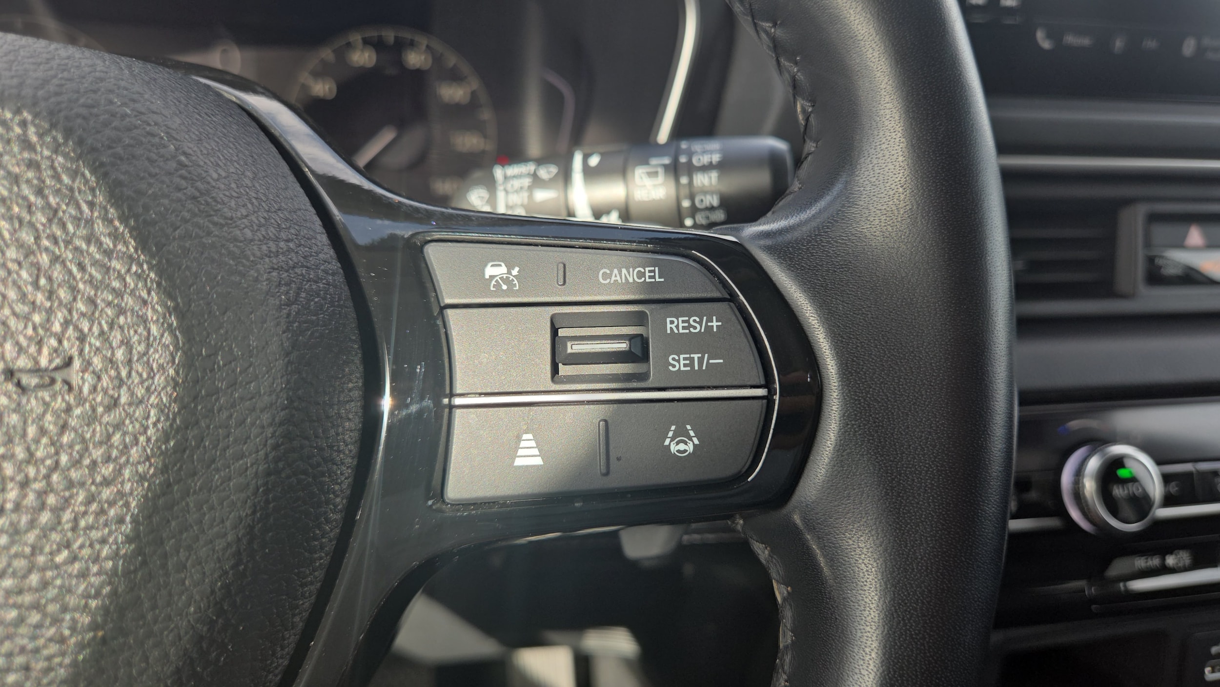 2025 Honda Pilot EX-L - Photo 24