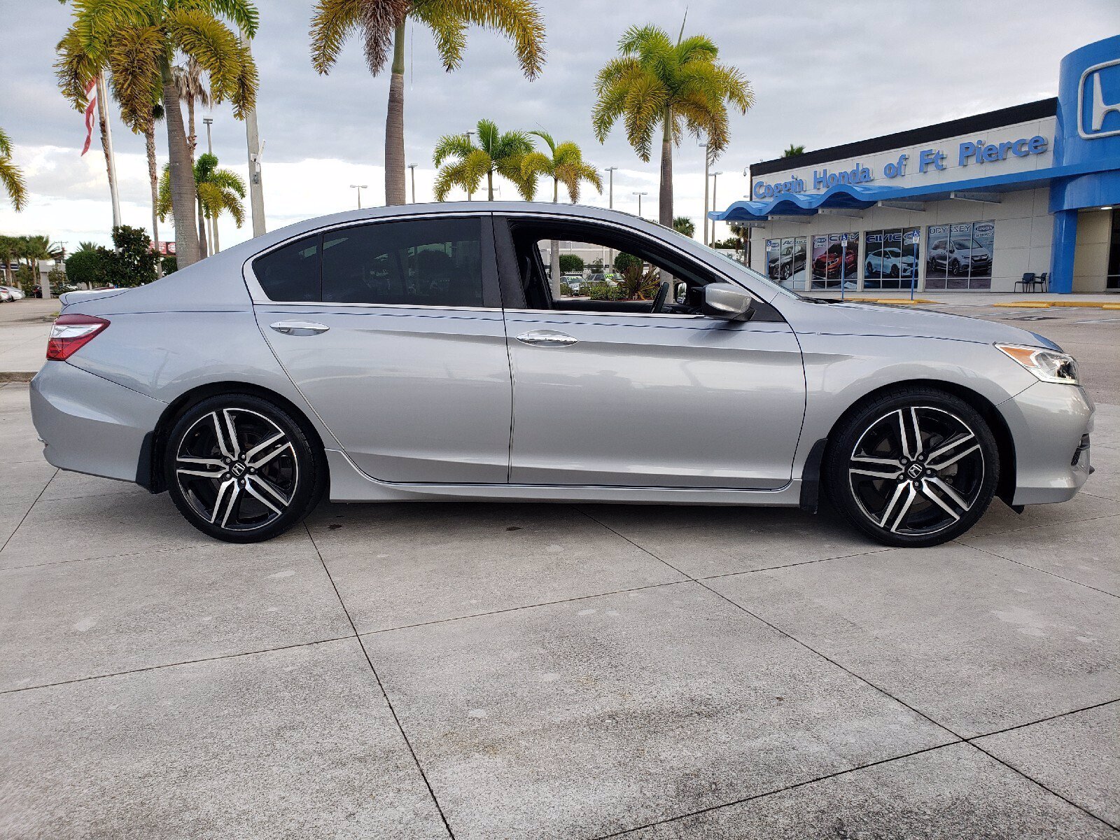 Used 2017 Honda Accord For Sale at Coggin Honda Jacksonville VIN