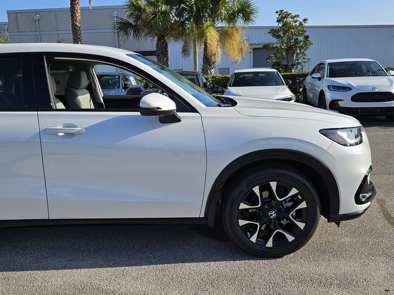 2026 Honda HR-V 2WD EX-L photo 2