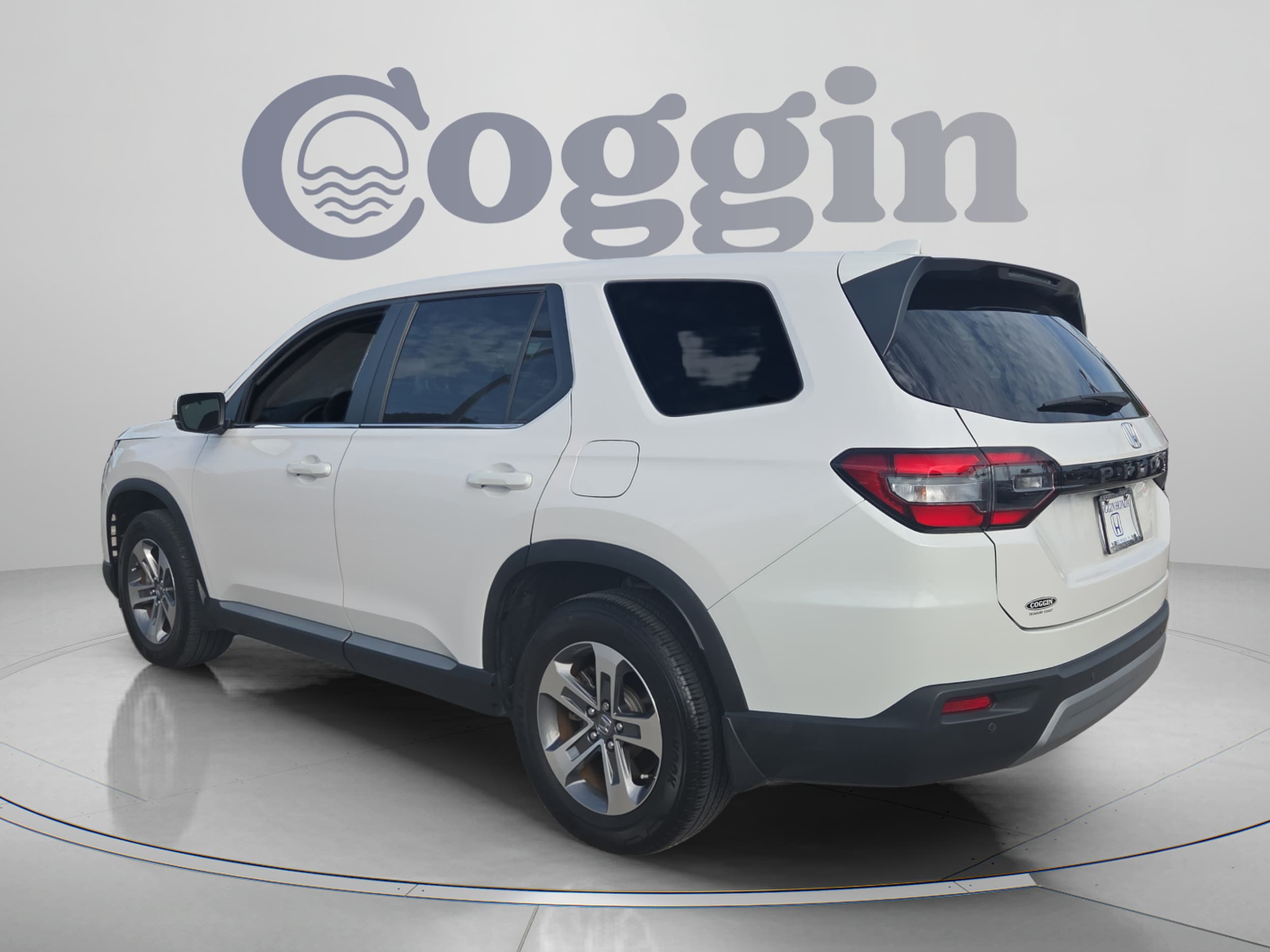 2025 Honda Pilot EX-L - Photo 4