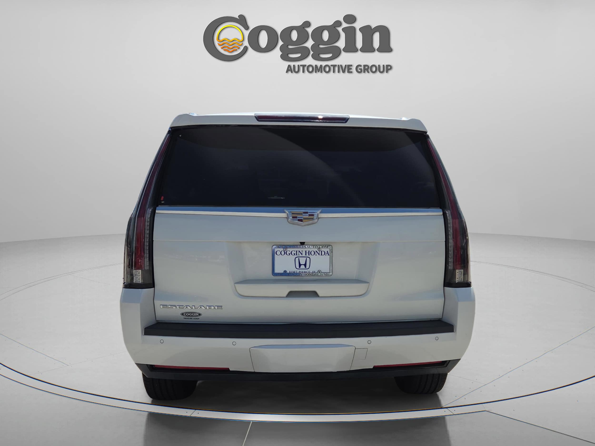 2015 Cadillac Escalade Luxury - Photo 5