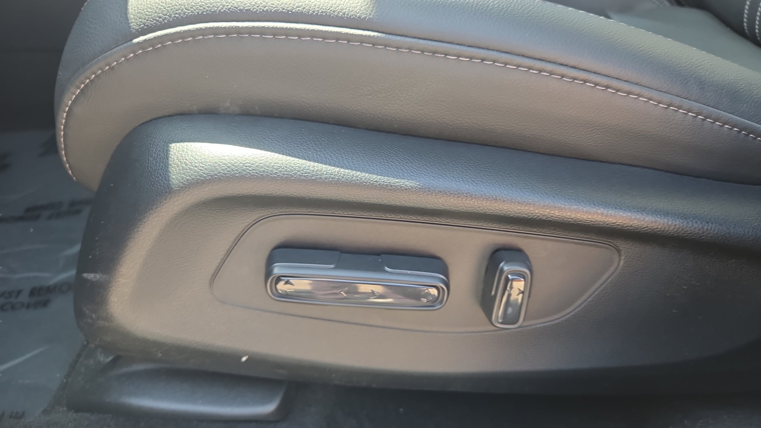 2025 Honda HR-V EX-L - Photo 11