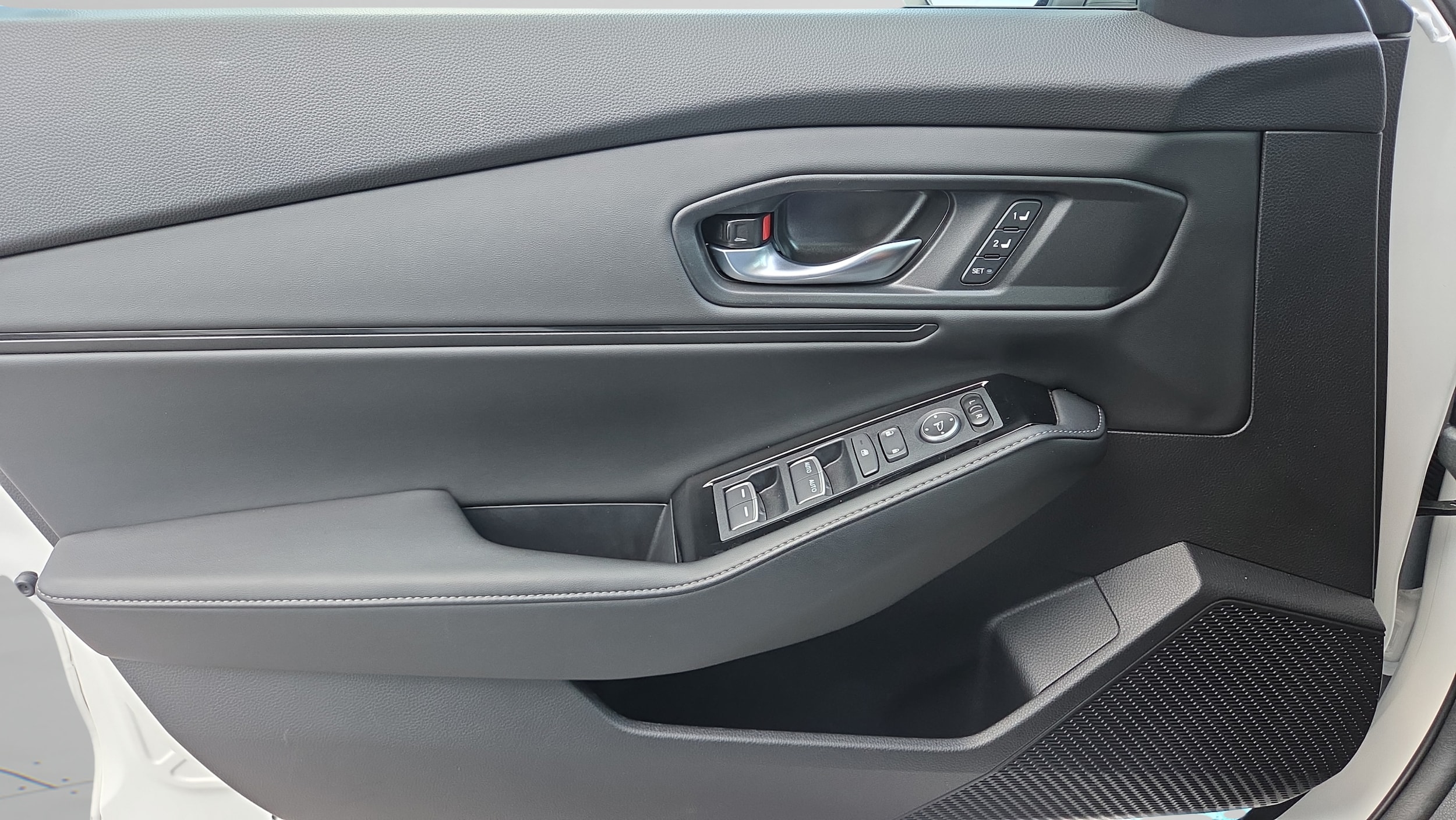 2025 Honda Accord Hybrid Touring - Photo 36