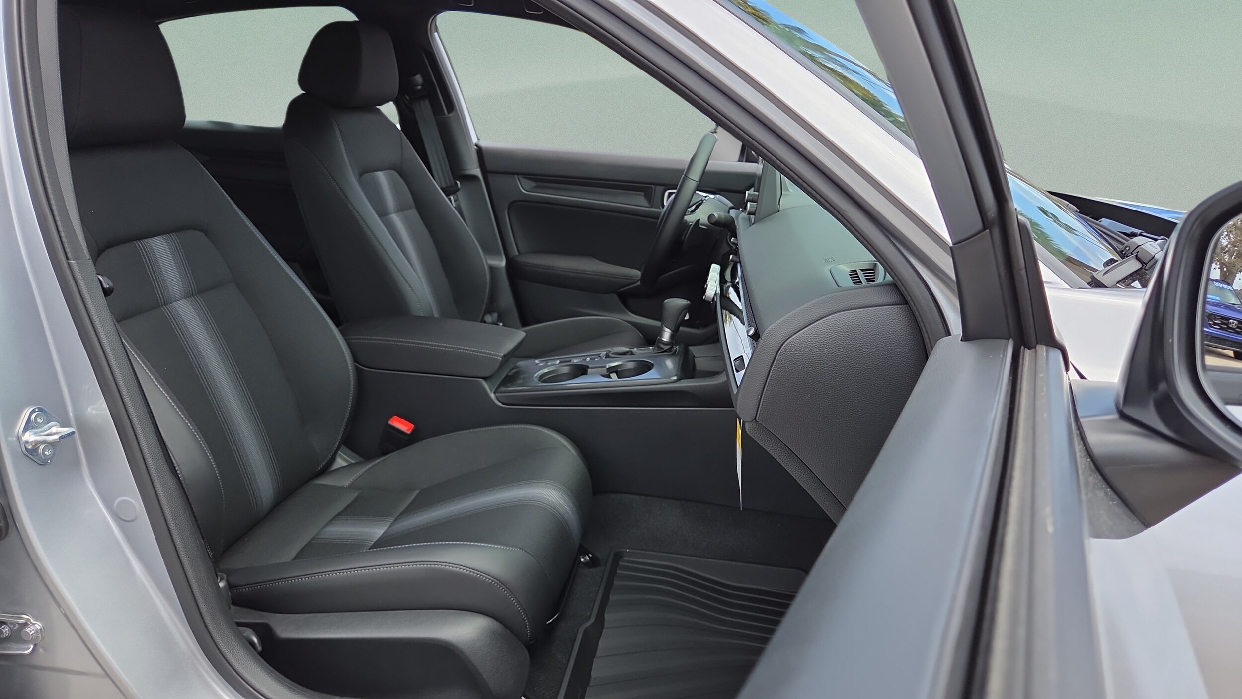 2026 Honda Civic Hatchback Sport - Photo 23
