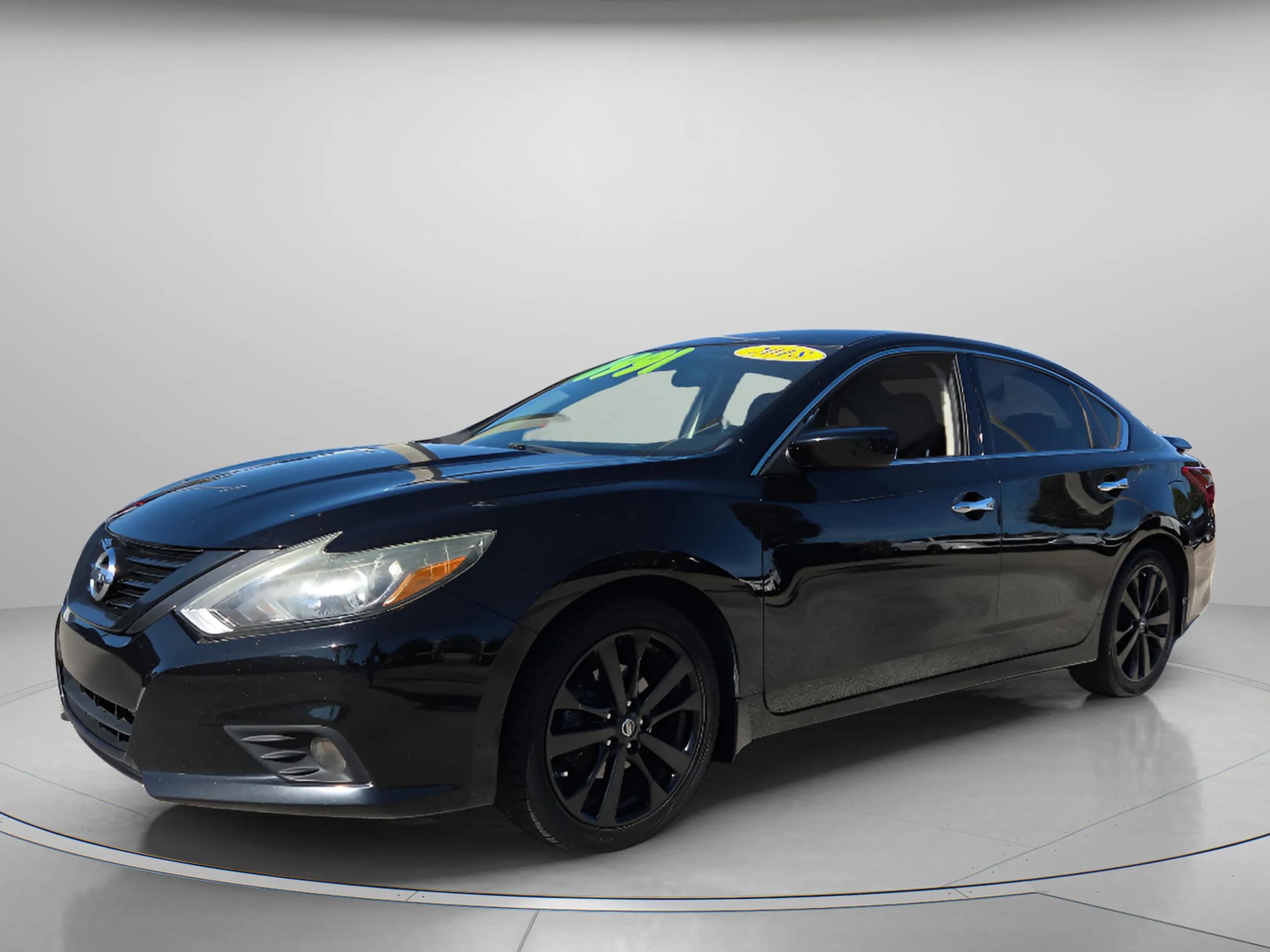 Used 2018 Nissan Altima SR with VIN 1N4AL3AP1JC198635 for sale in Fort Pierce, FL